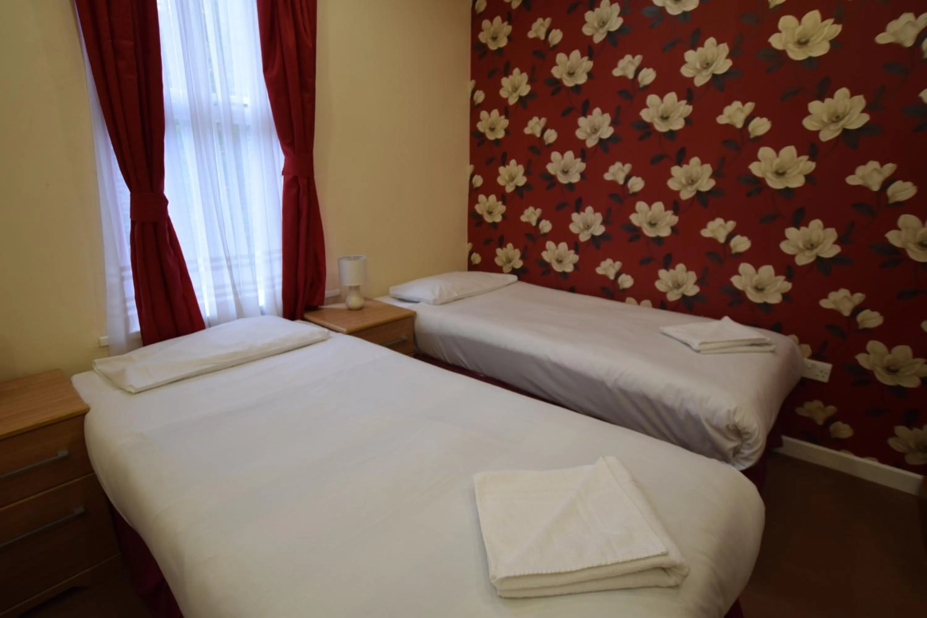 Twin Room in Cranbrook Hotel