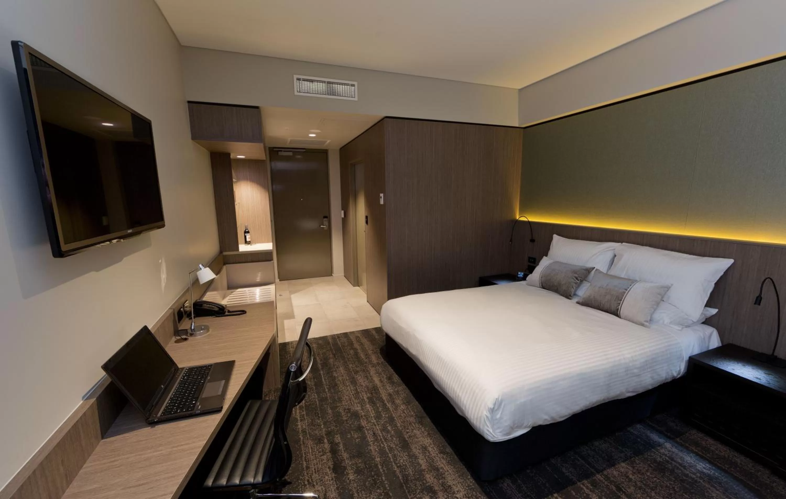 Superior King Room in The Glen Hotel and Suites