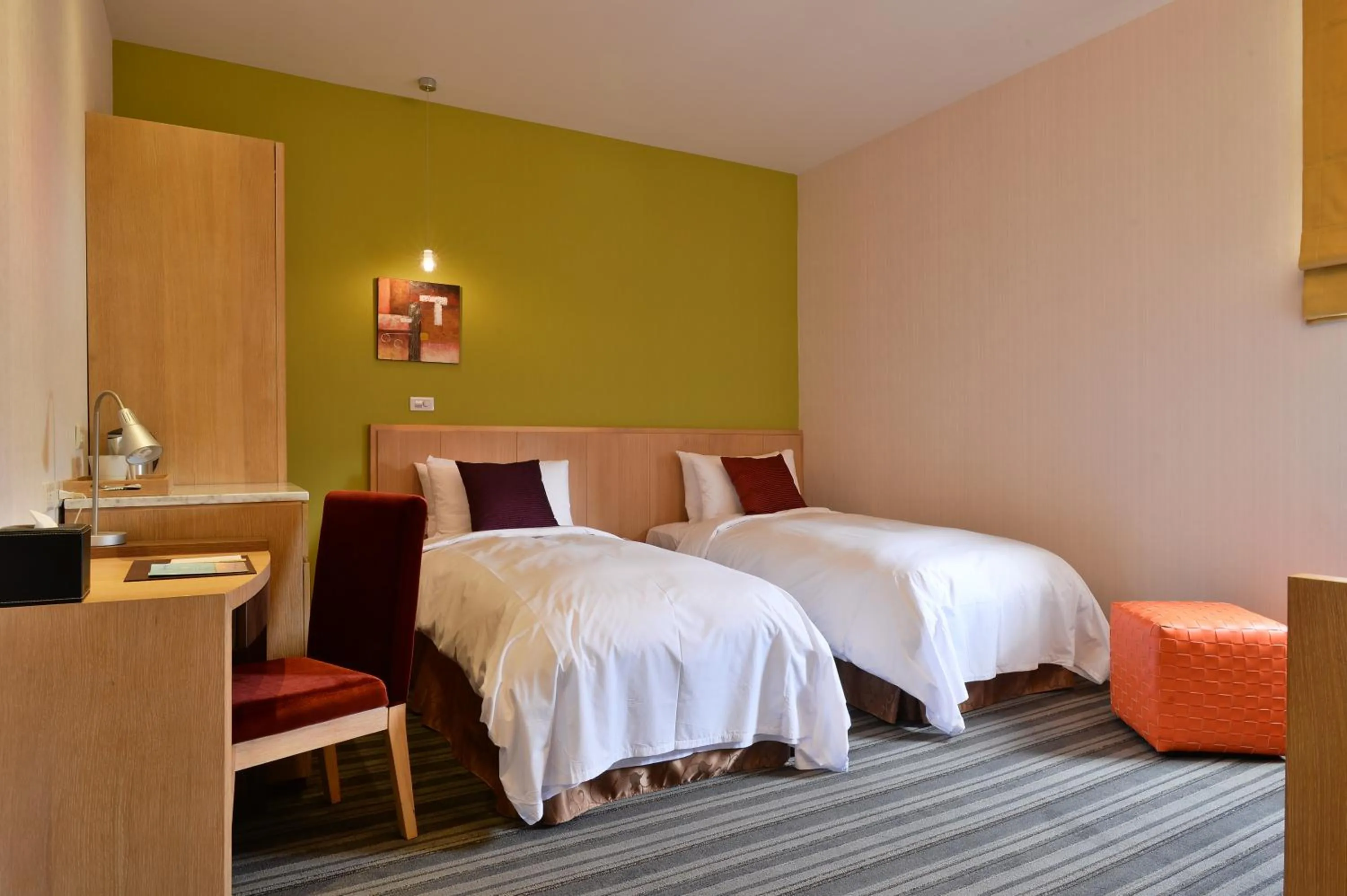 Standard Twin Room in In Young Hotel