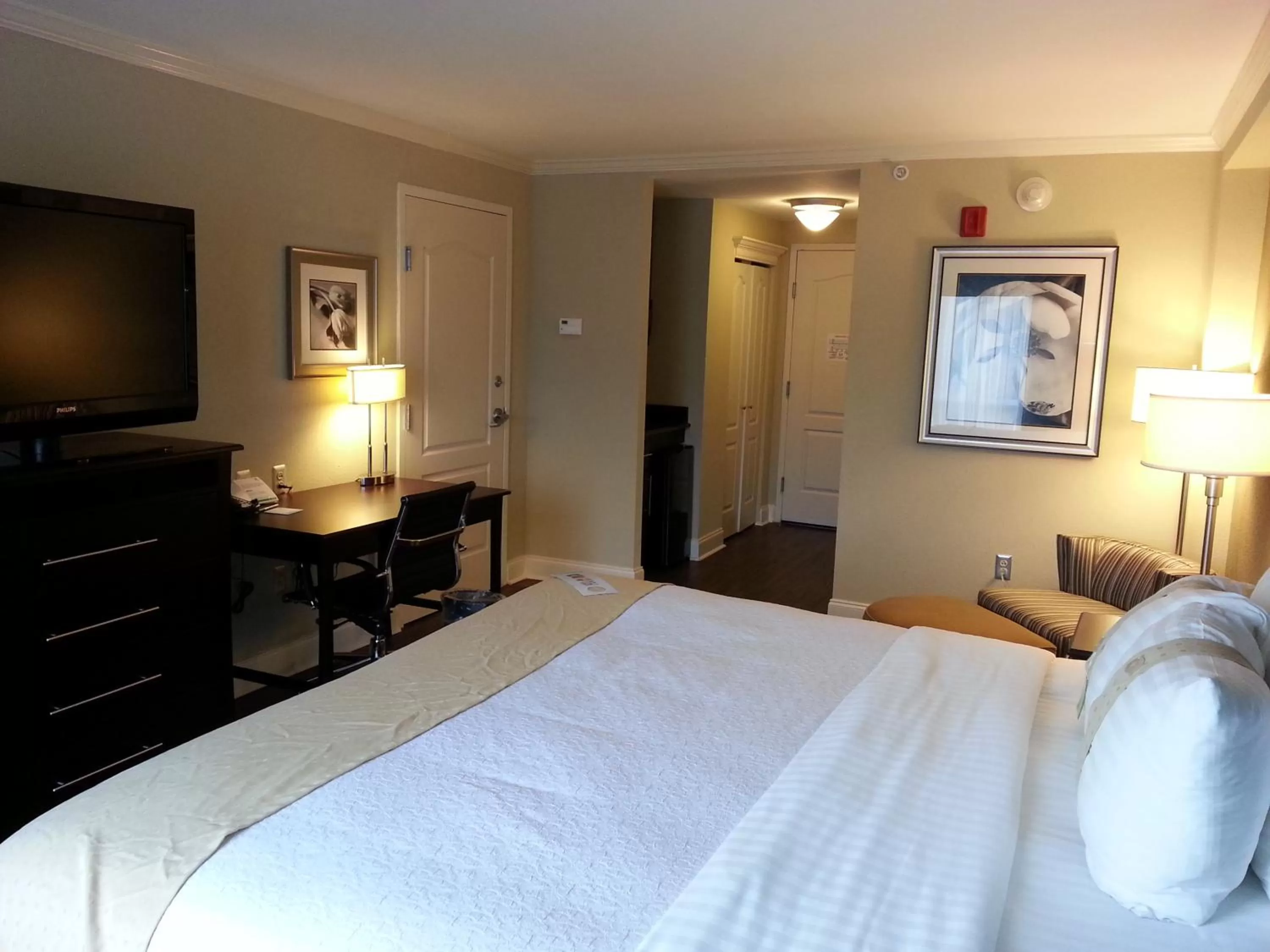 King Room - Mobility Access/Hearing Accessible in Holiday Inn Macon North by IHG
