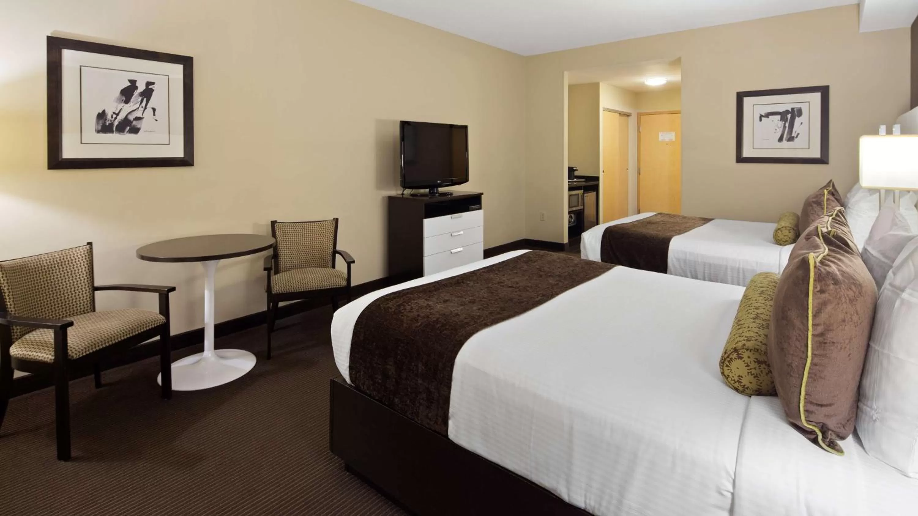Queen Room with Two Queen Beds - Non-Smoking in Best Western Premier Miami International Airport Hotel & Suites Coral Gables