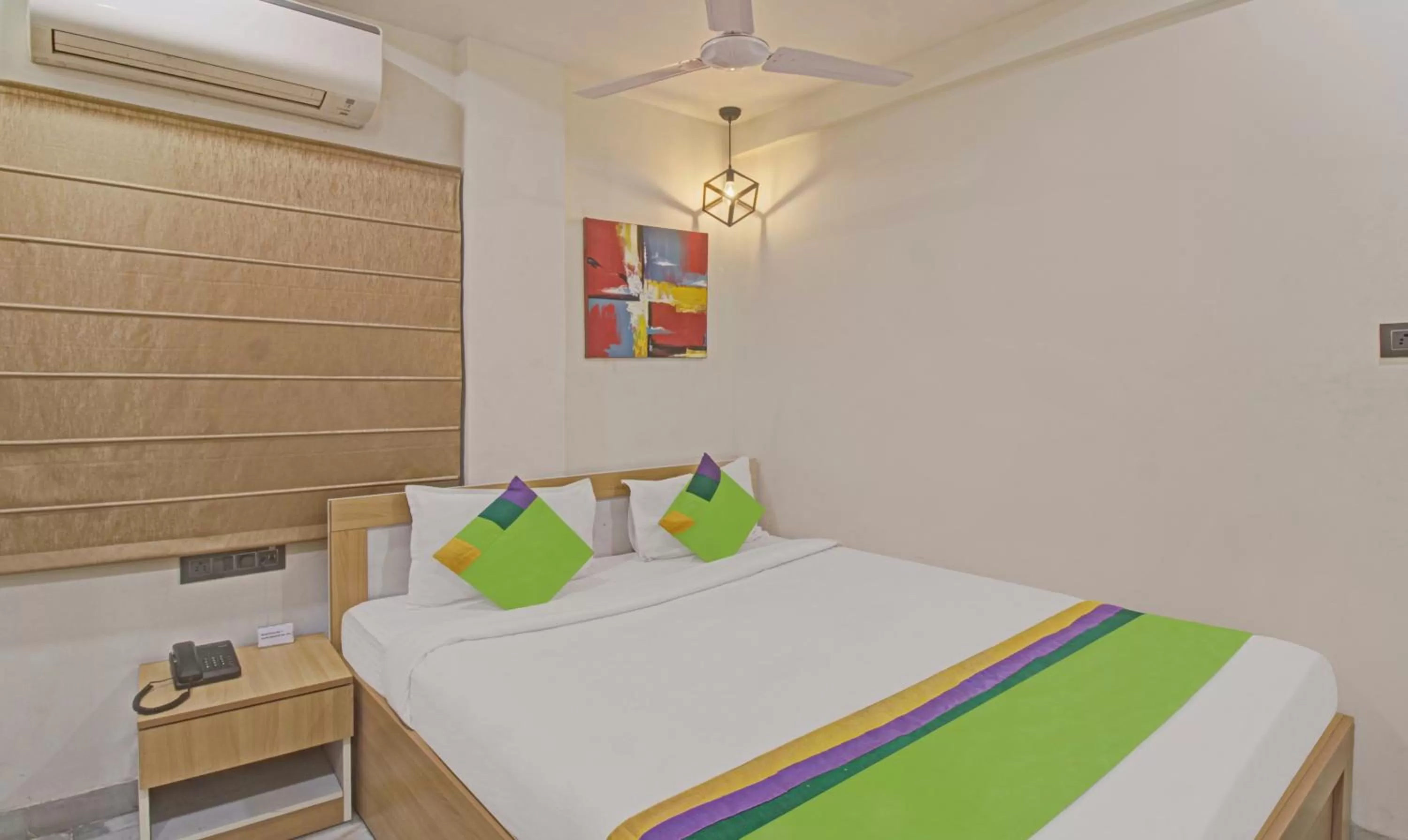 Double Room - single occupancy in Treebo The Boss