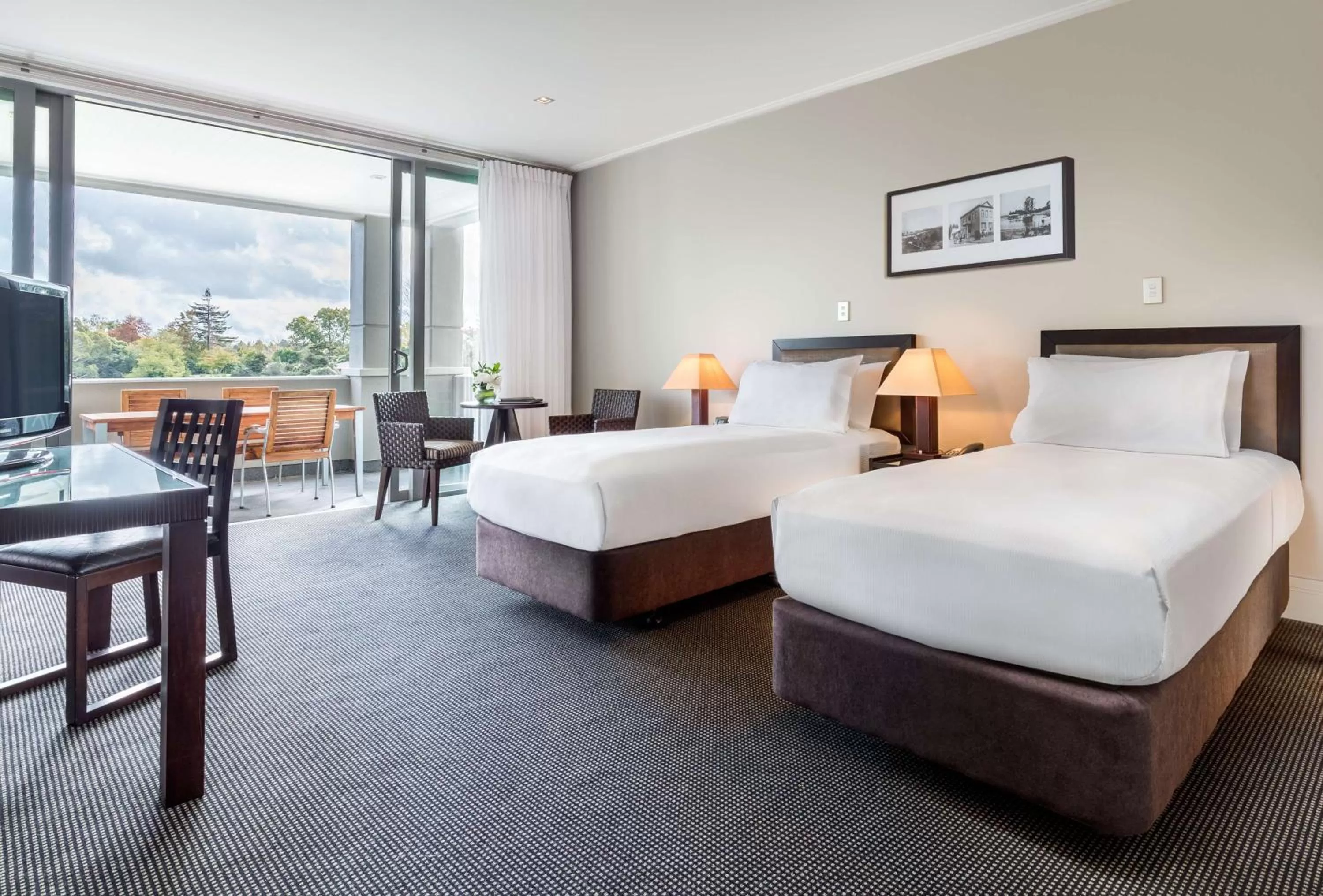Plus Twin Room in Hilton Lake Taupo