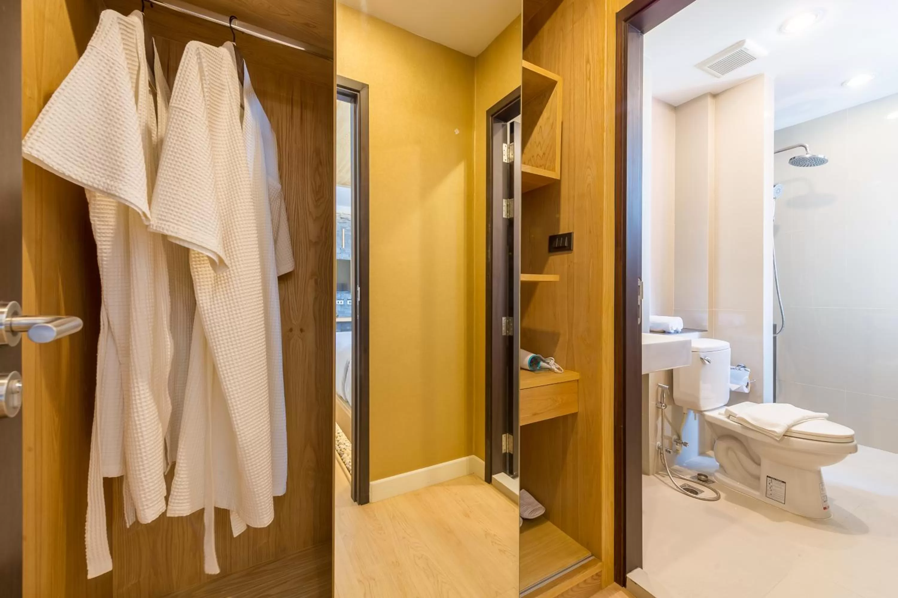 Deluxe Double Room with Balcony in Zenniq