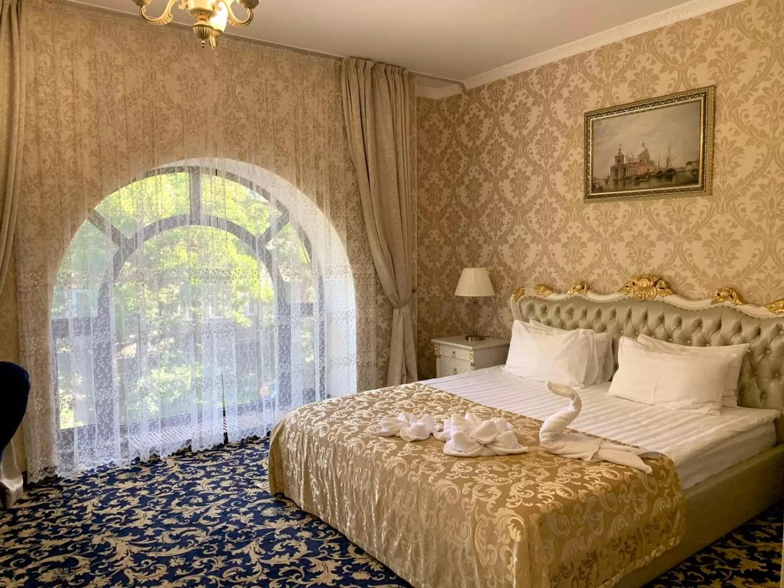 Romantic Suite in Boutique Hotel California