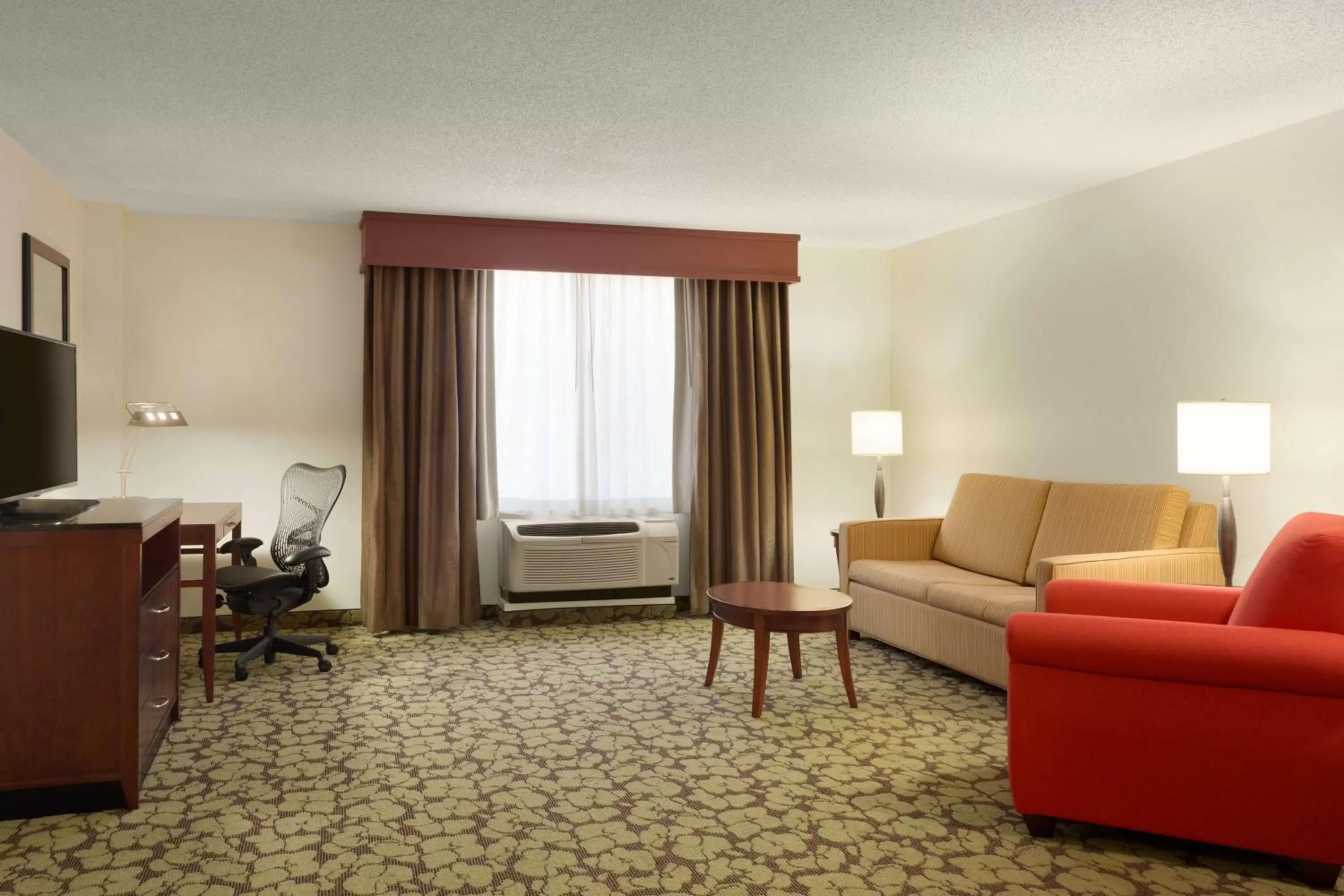 Executive King Suite in Hilton Garden Inn West Monroe
