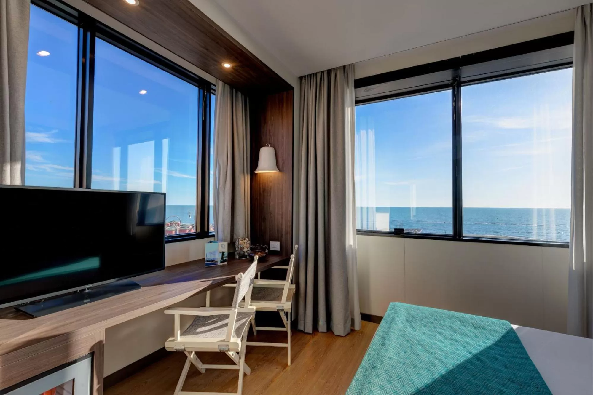 Double Room with Sea View in Fly Decó Hotel