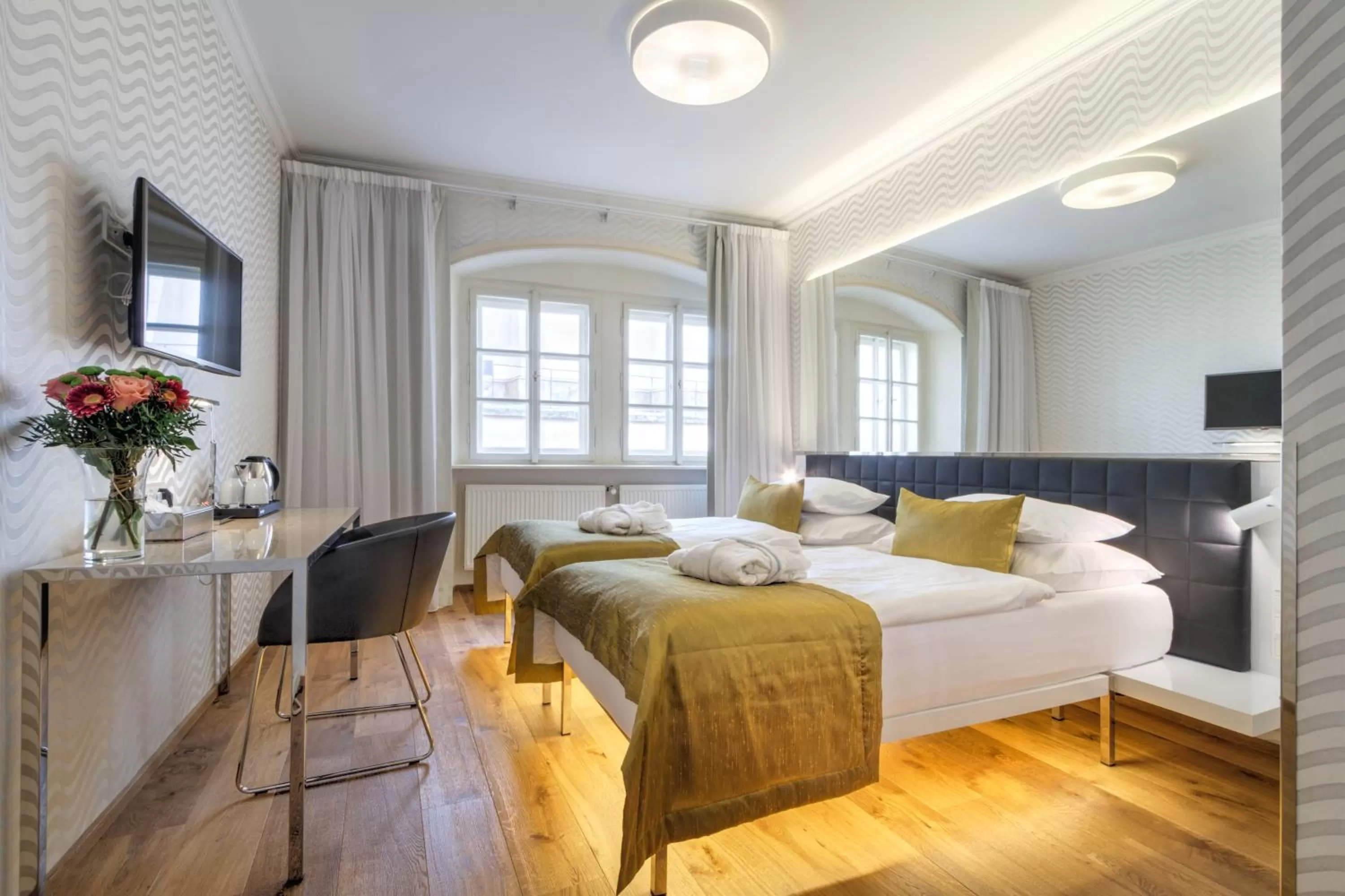Bedroom, Bed in Golden Star