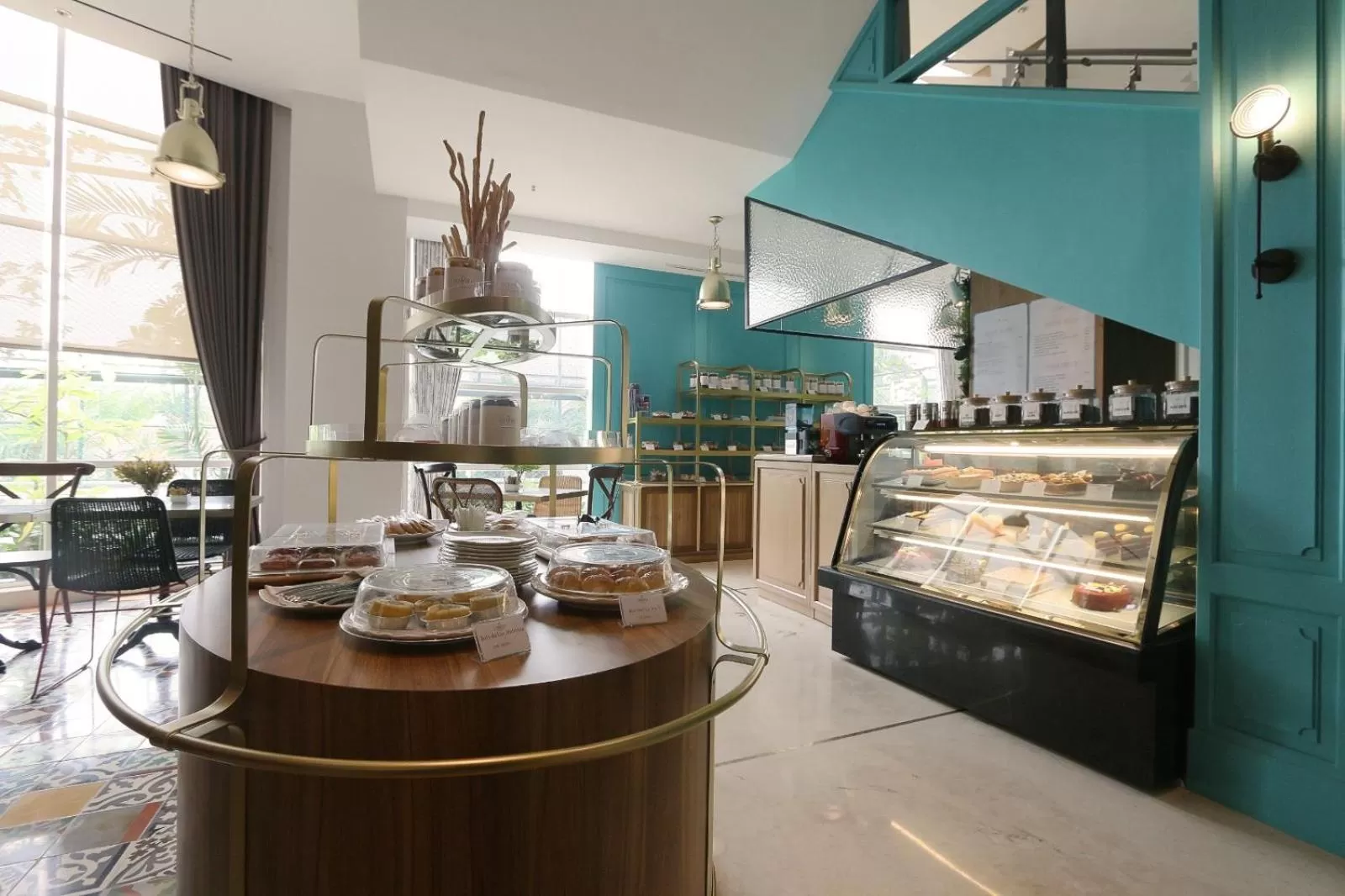 Restaurant/places to eat in Java Paragon Hotel & Residences