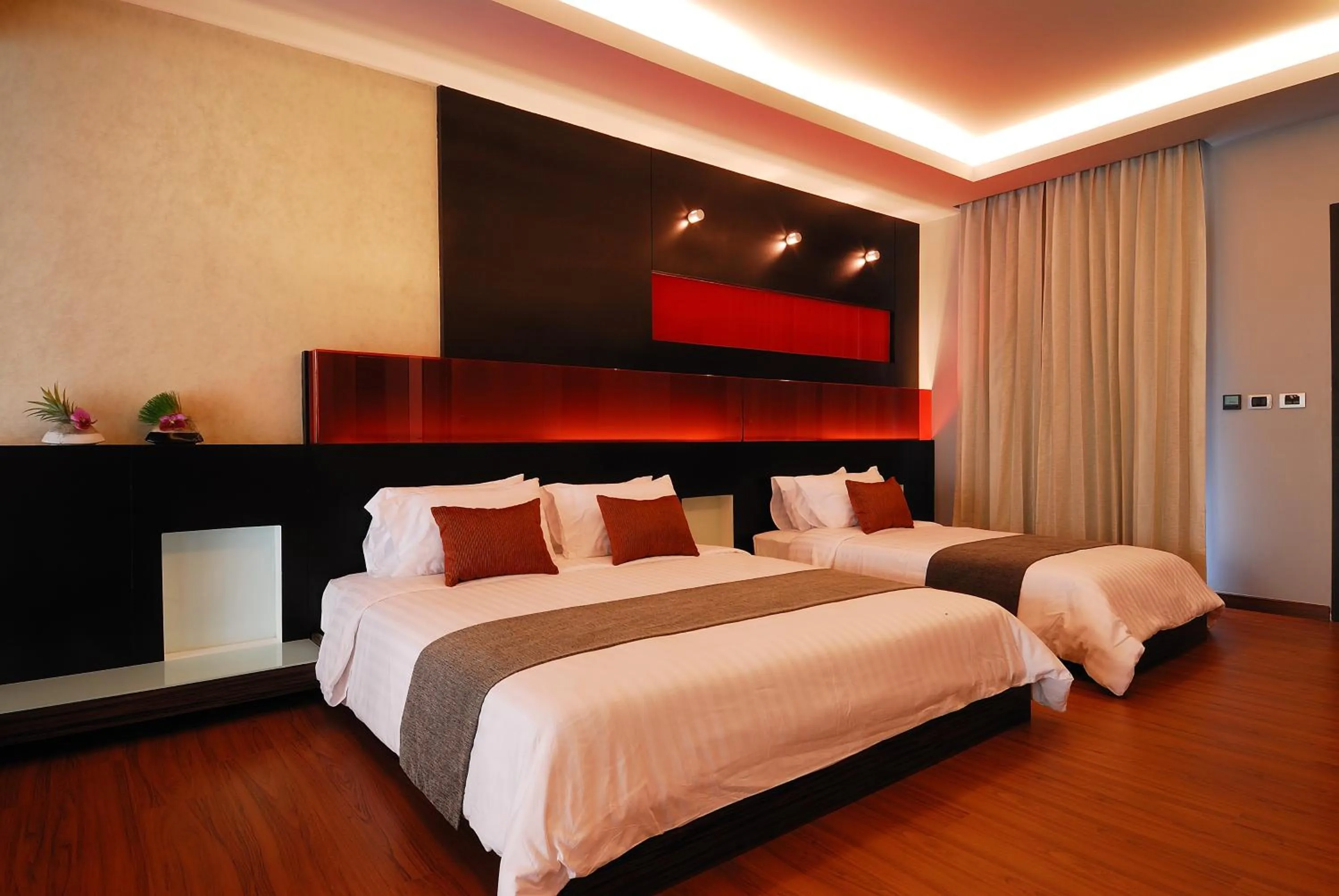 Pavilion with Pool Access in Long Beach Garden Hotel & Pavilions