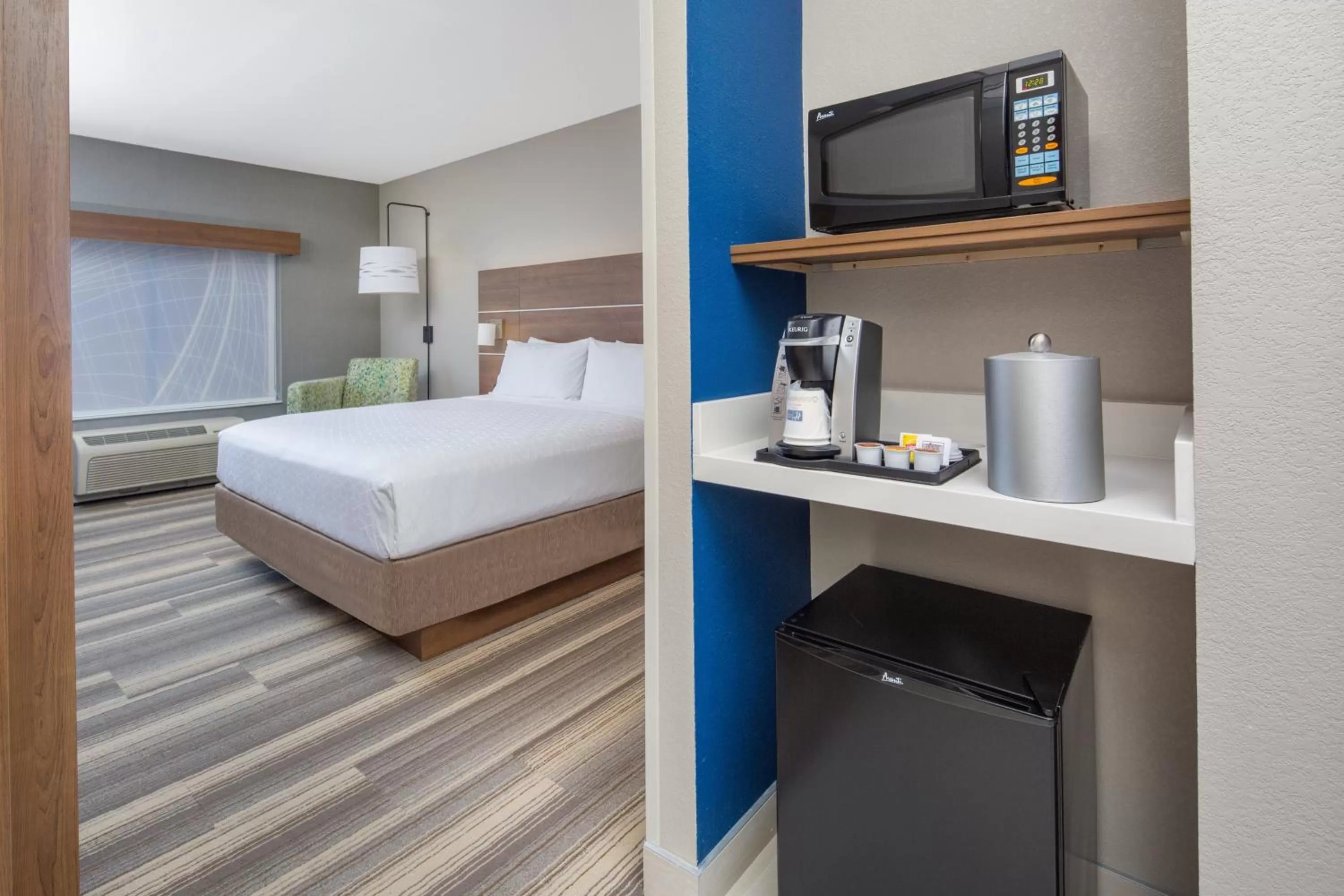 King Room - Mobility Access/Hearing Accessible in Holiday Inn Express Surprise by IHG