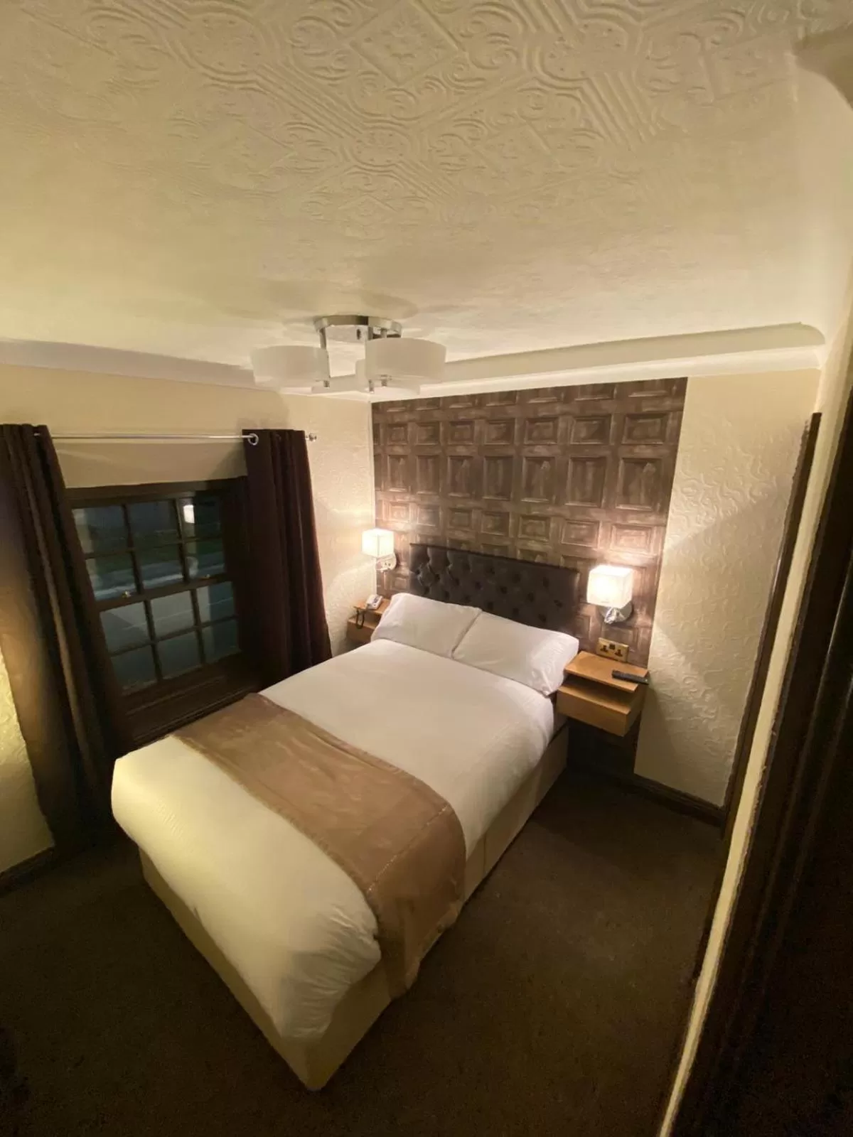 Small Double Room in The Redwell Inn