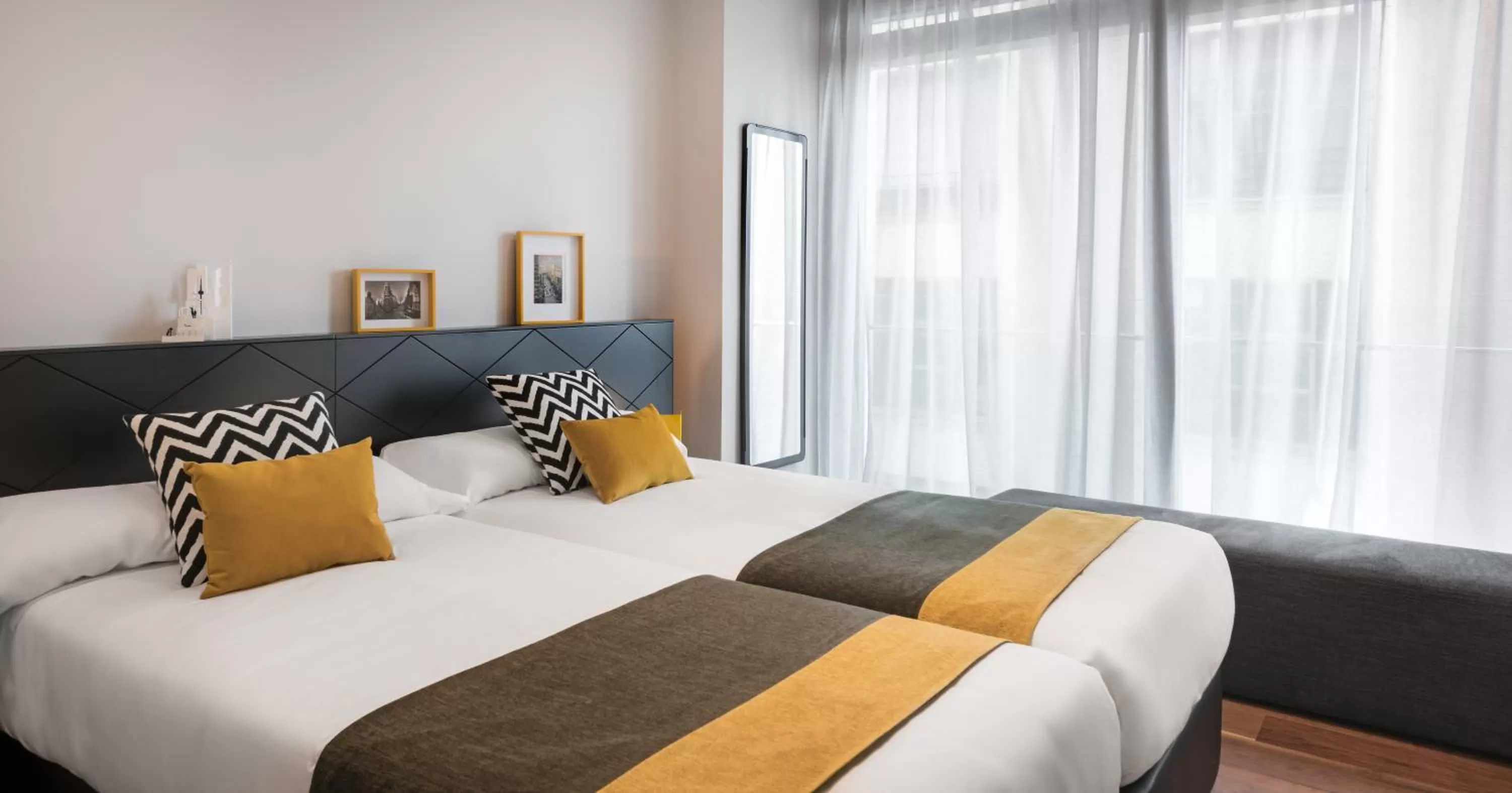 Skyline 4 Bedroom Duplex Apartment with terrace in Gran View Apartments