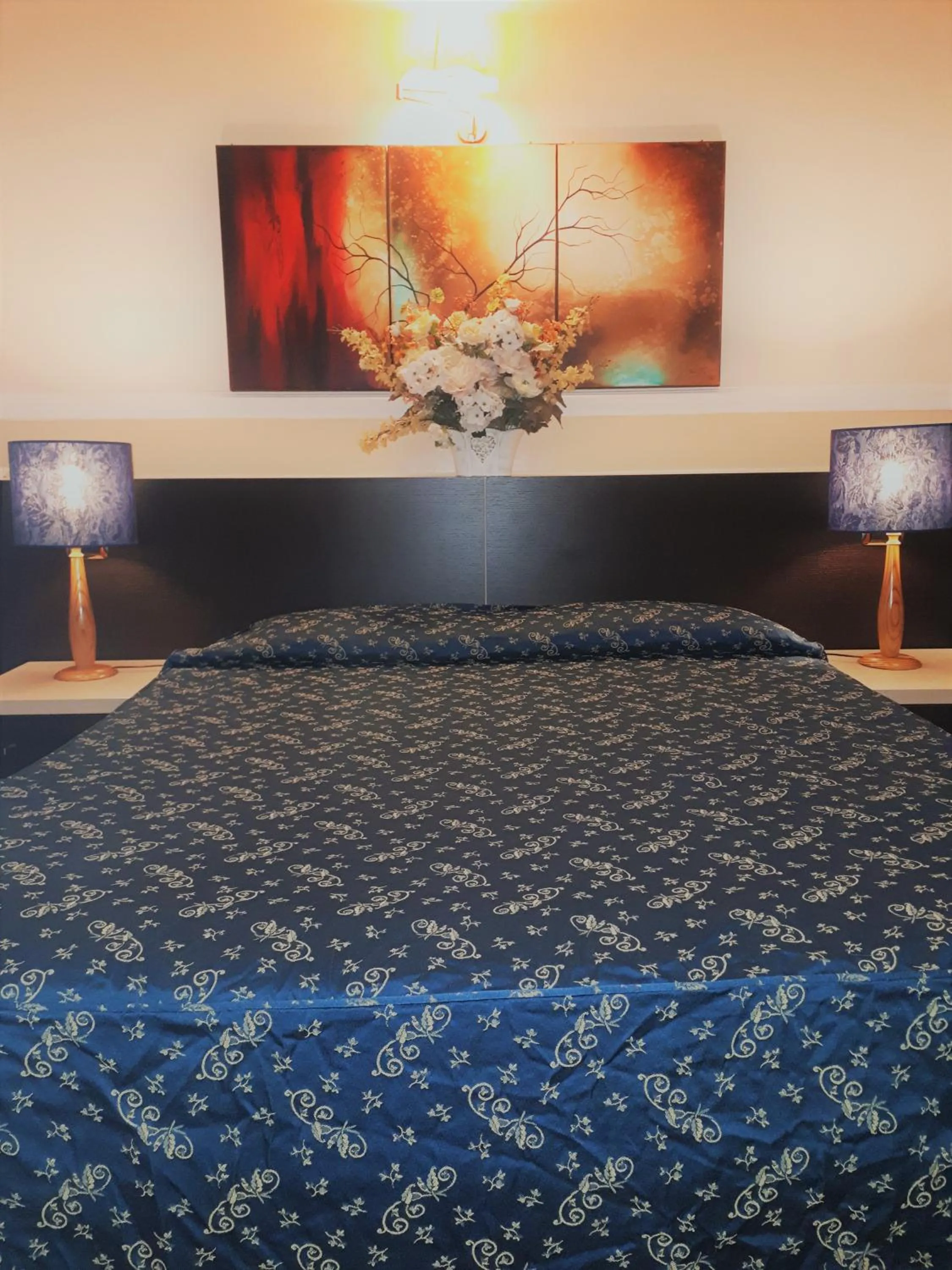 Single Room in Hotel Sweet Home