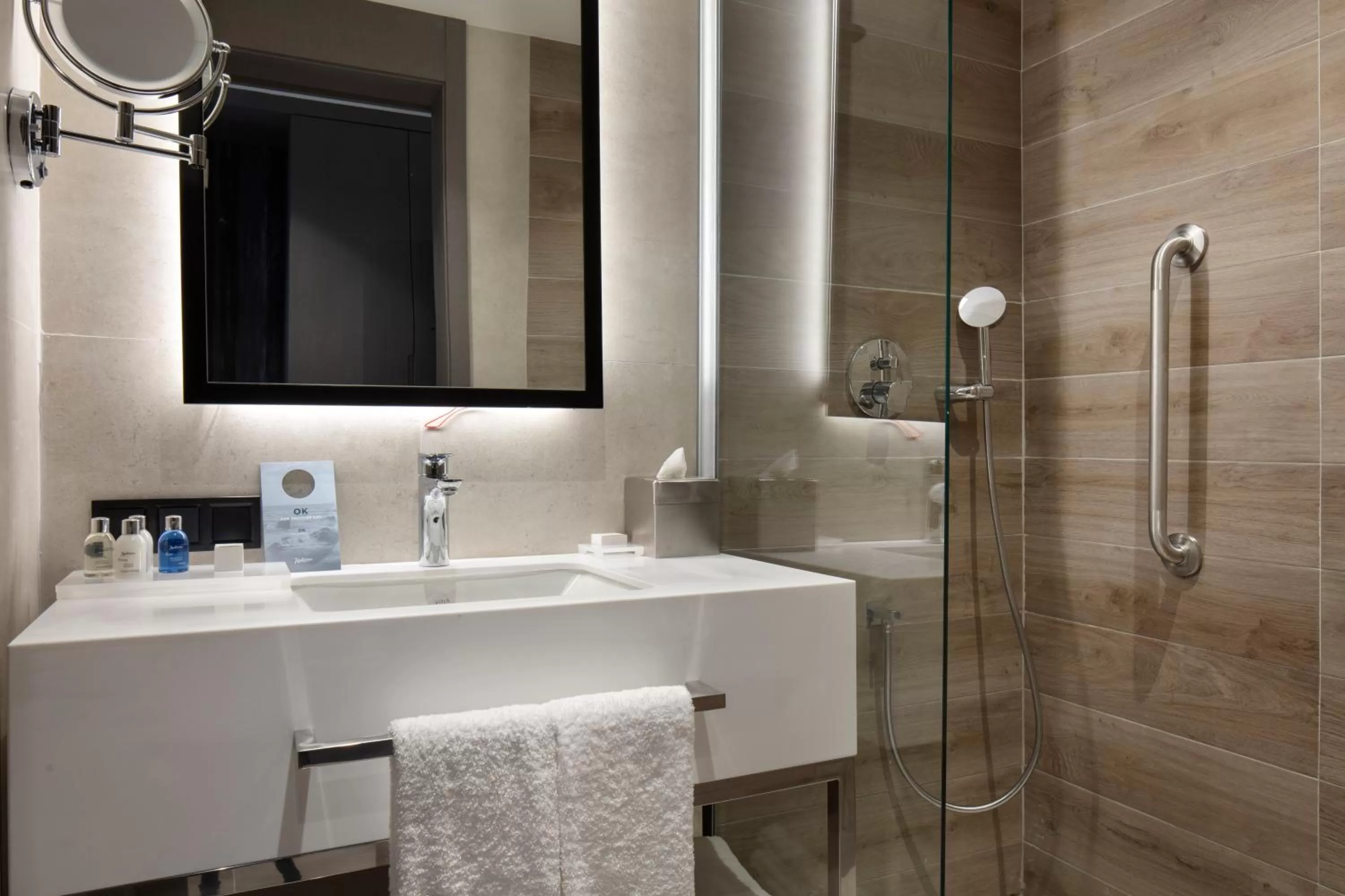 Standard Room with Balcony in Radisson Hotel Izmir Aliaga