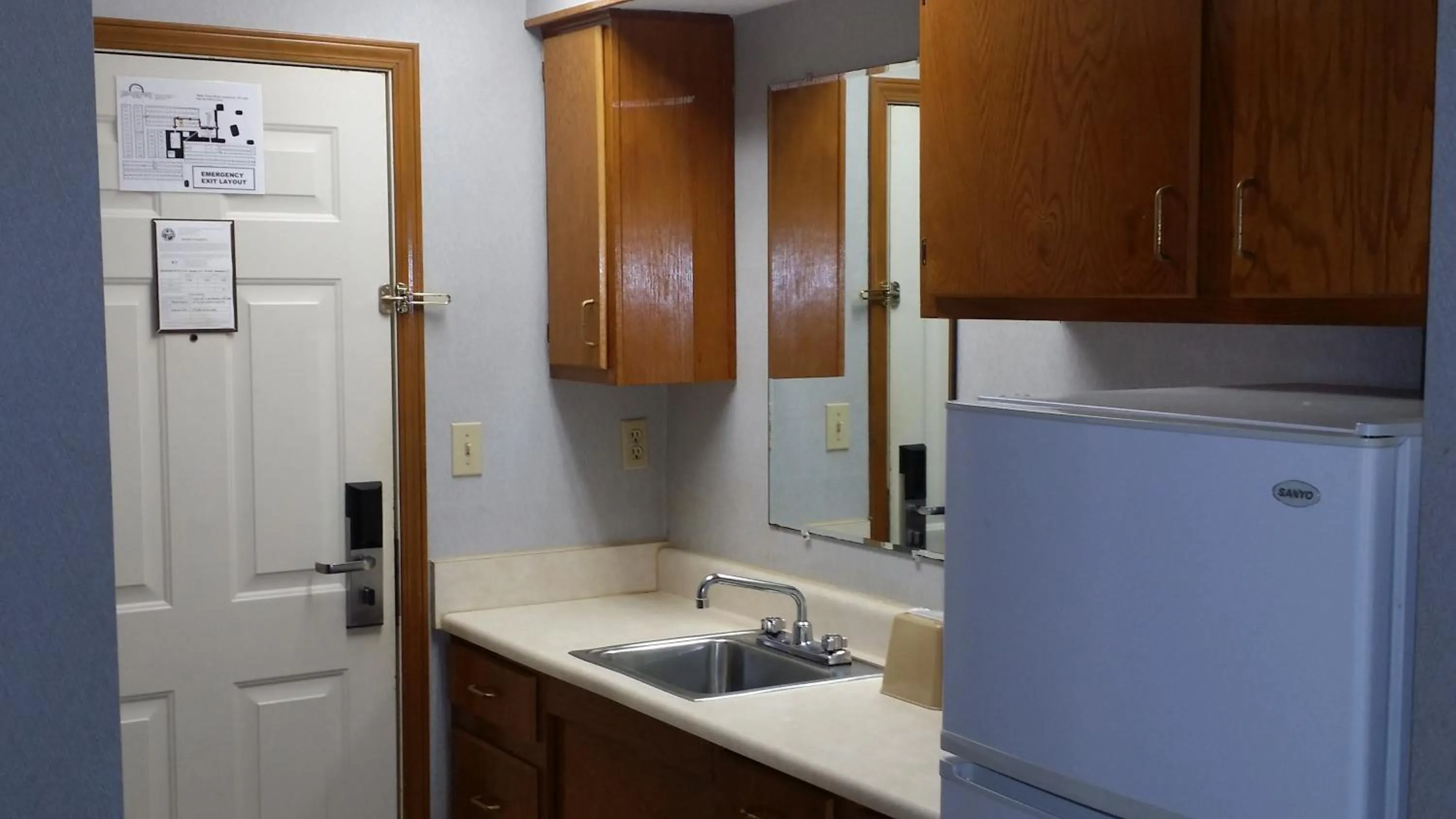 Queen Room with Two Queen Beds - Smoking in HOTEL DEL SOL - Pensacola