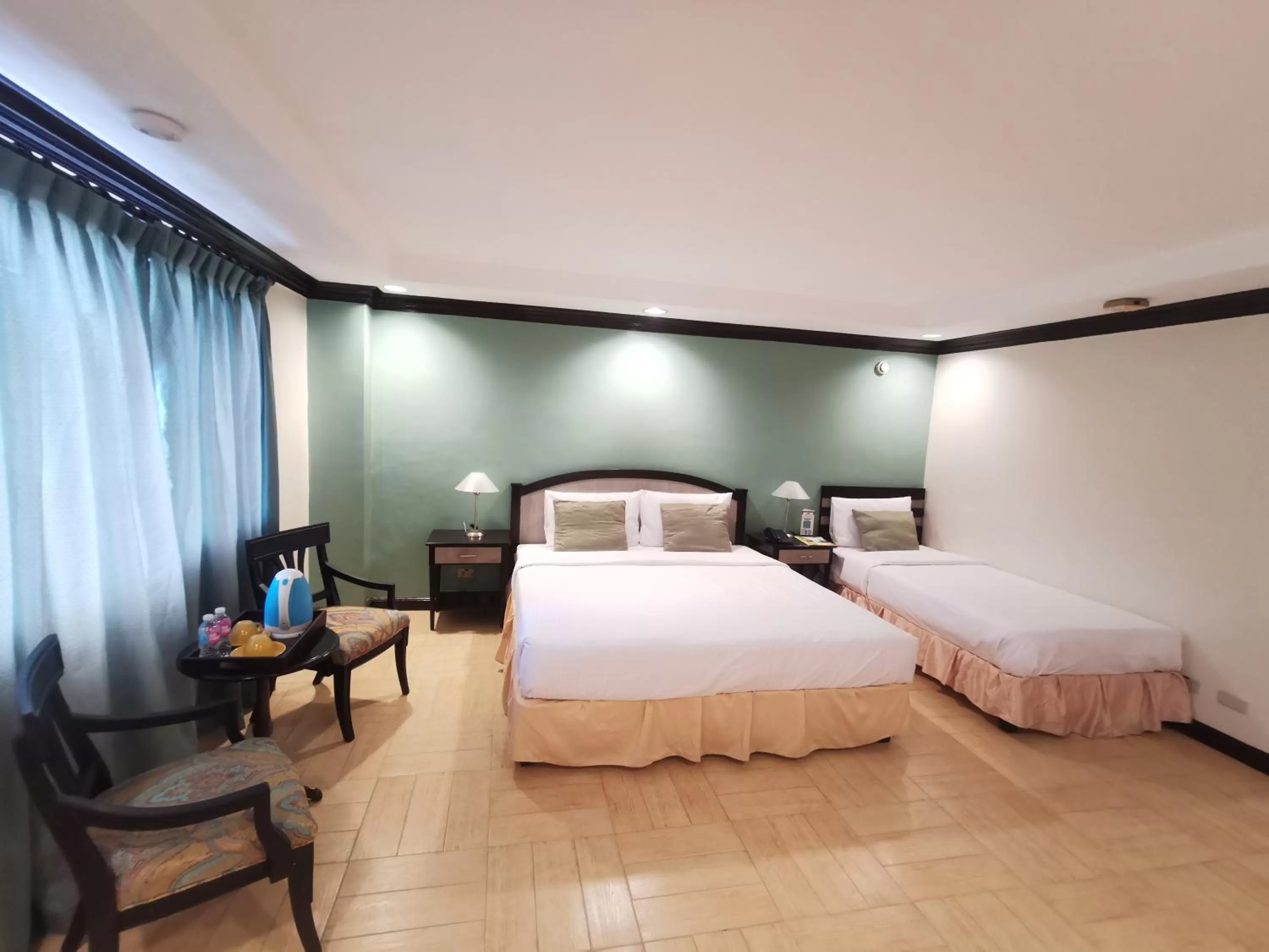 Deluxe Double Room in Tagaytay Country Hotel