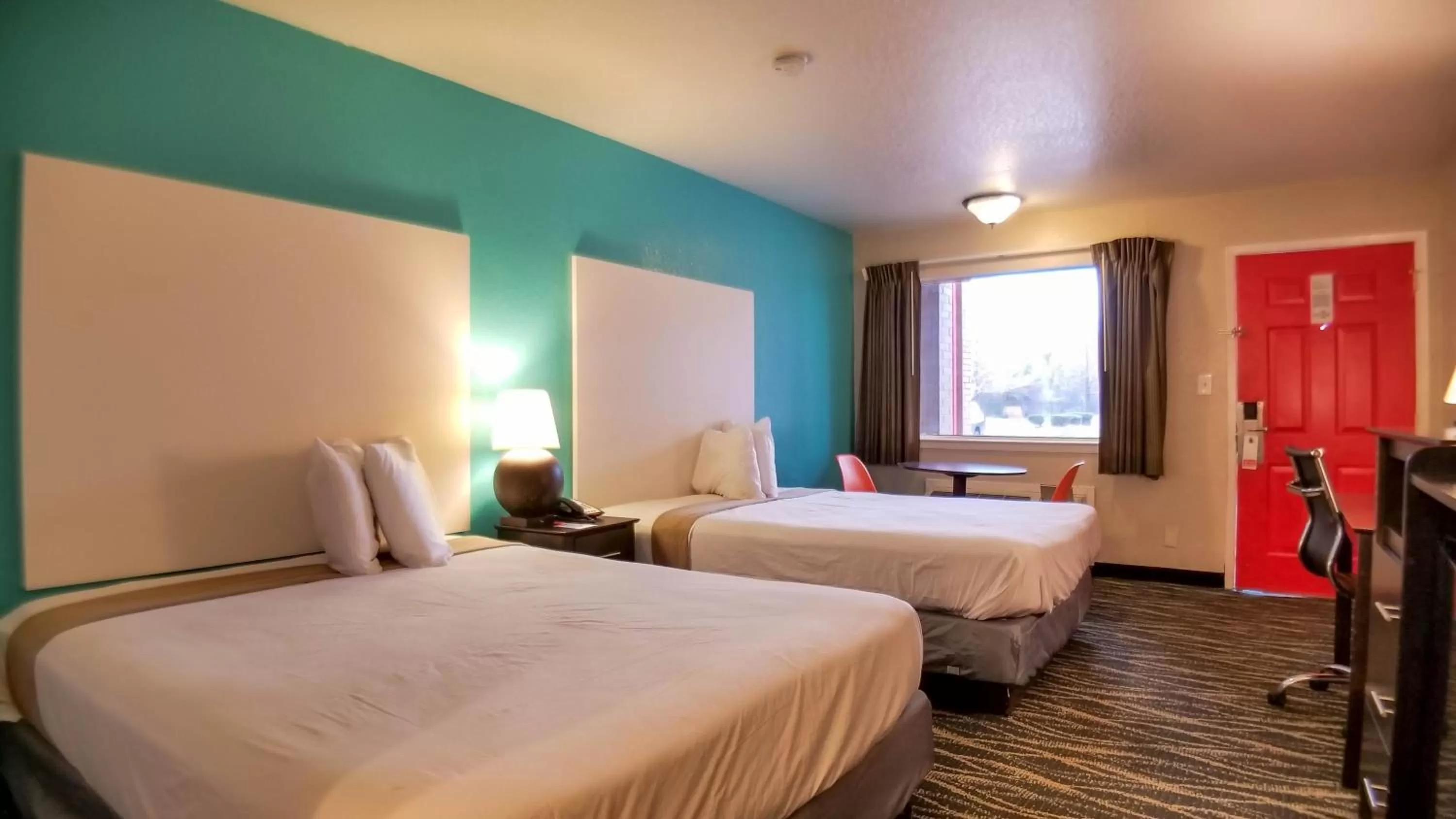 Queen Room with Two Queen Beds - Non-Smoking in Howard Johnson by Wyndham Houston Hobby Airport