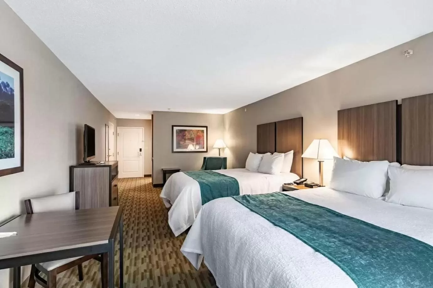 Business Suite with Two Double Beds - Accessible/Non-Smoking in Riverview Inn & Suites, an Ascend Collection Hotel