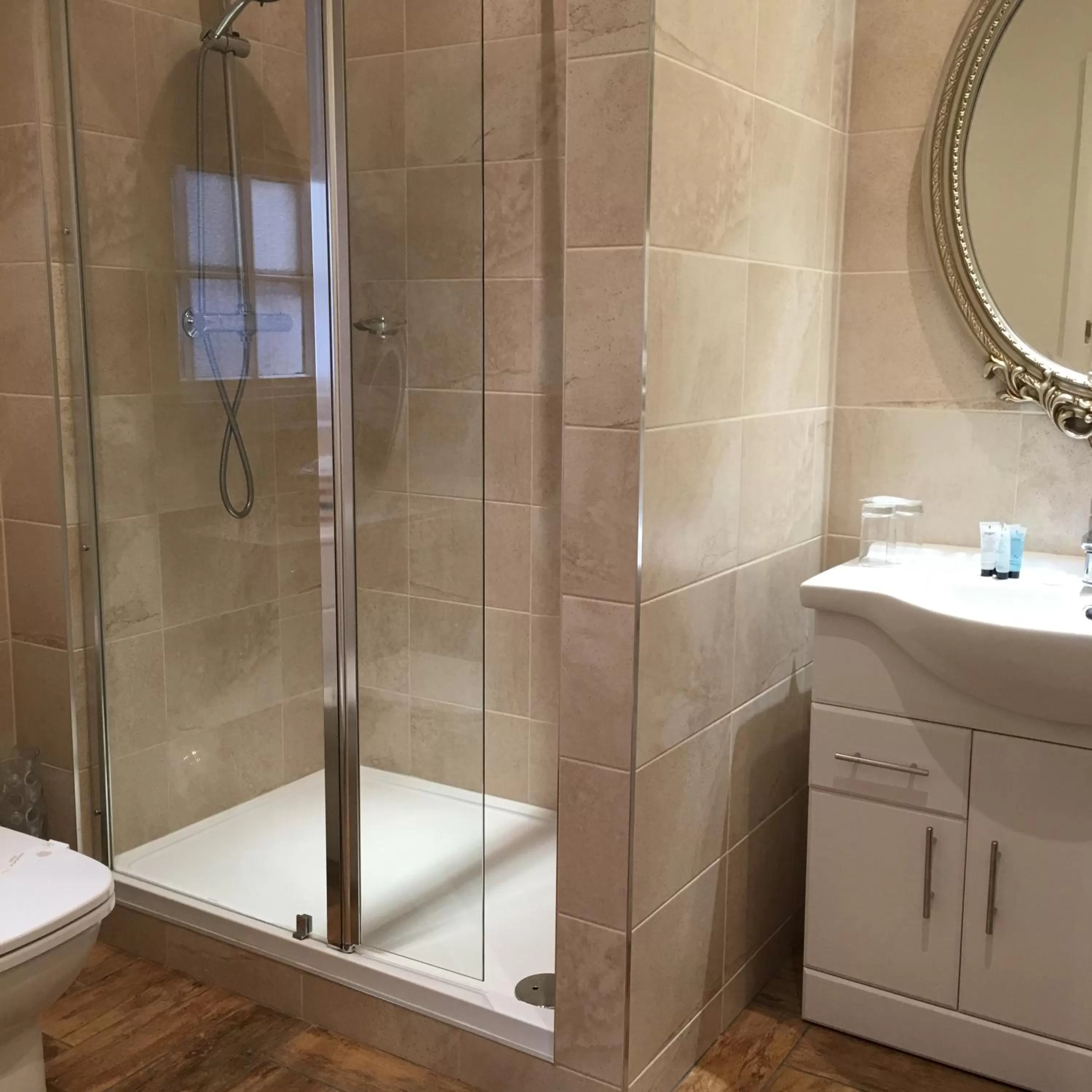 Three-Bedroom Suite in The Eagles Hotel