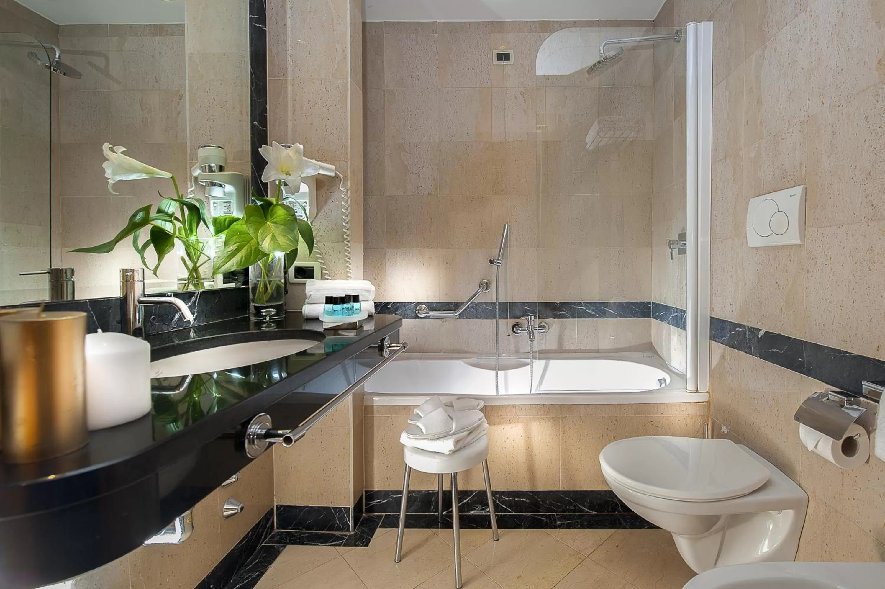 Single Room in Cardinal Hotel St. Peter