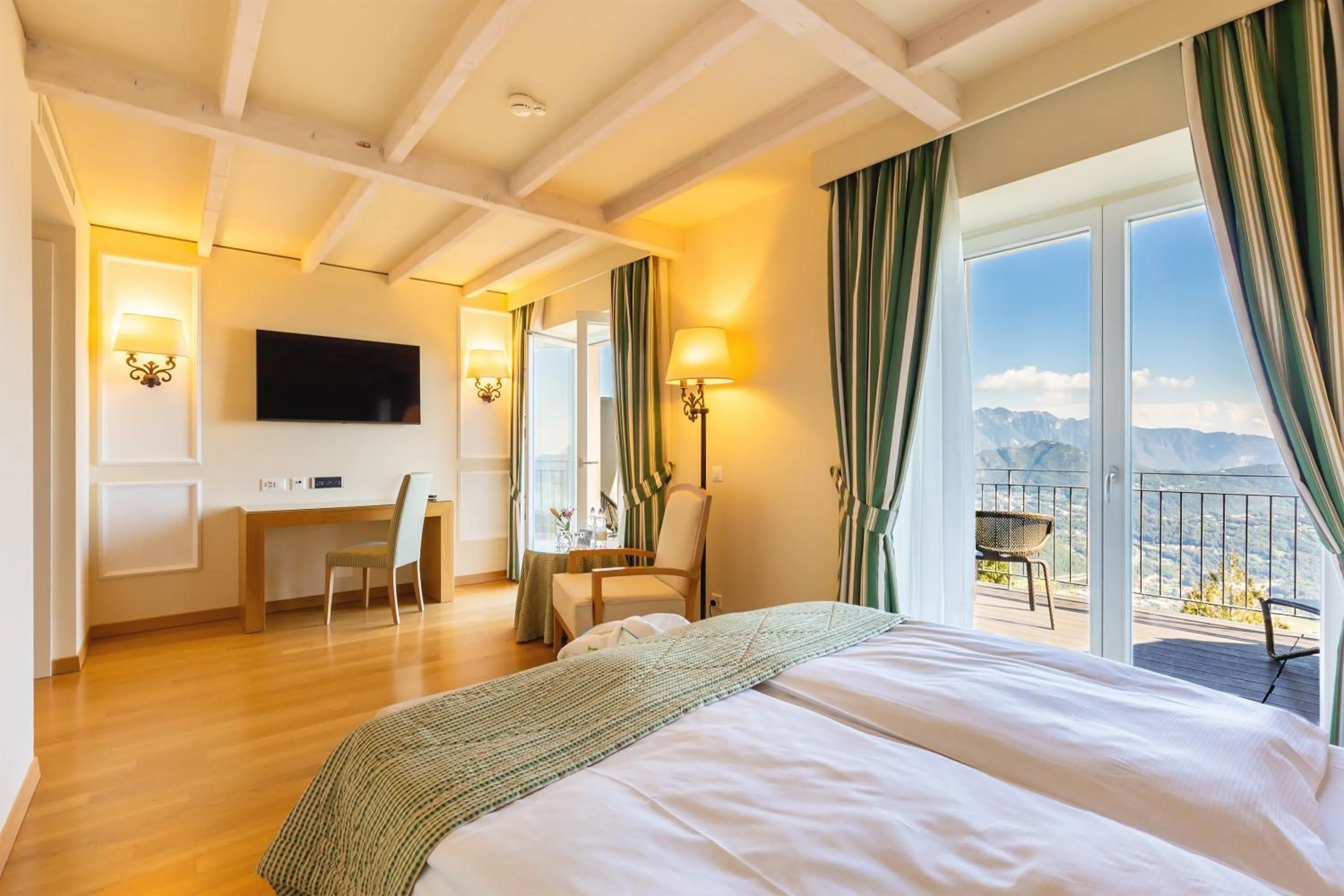 Exclusive Double Room with Lake View - single occupancy in Kurhaus Cademario Hotel & SPA - Adults Only