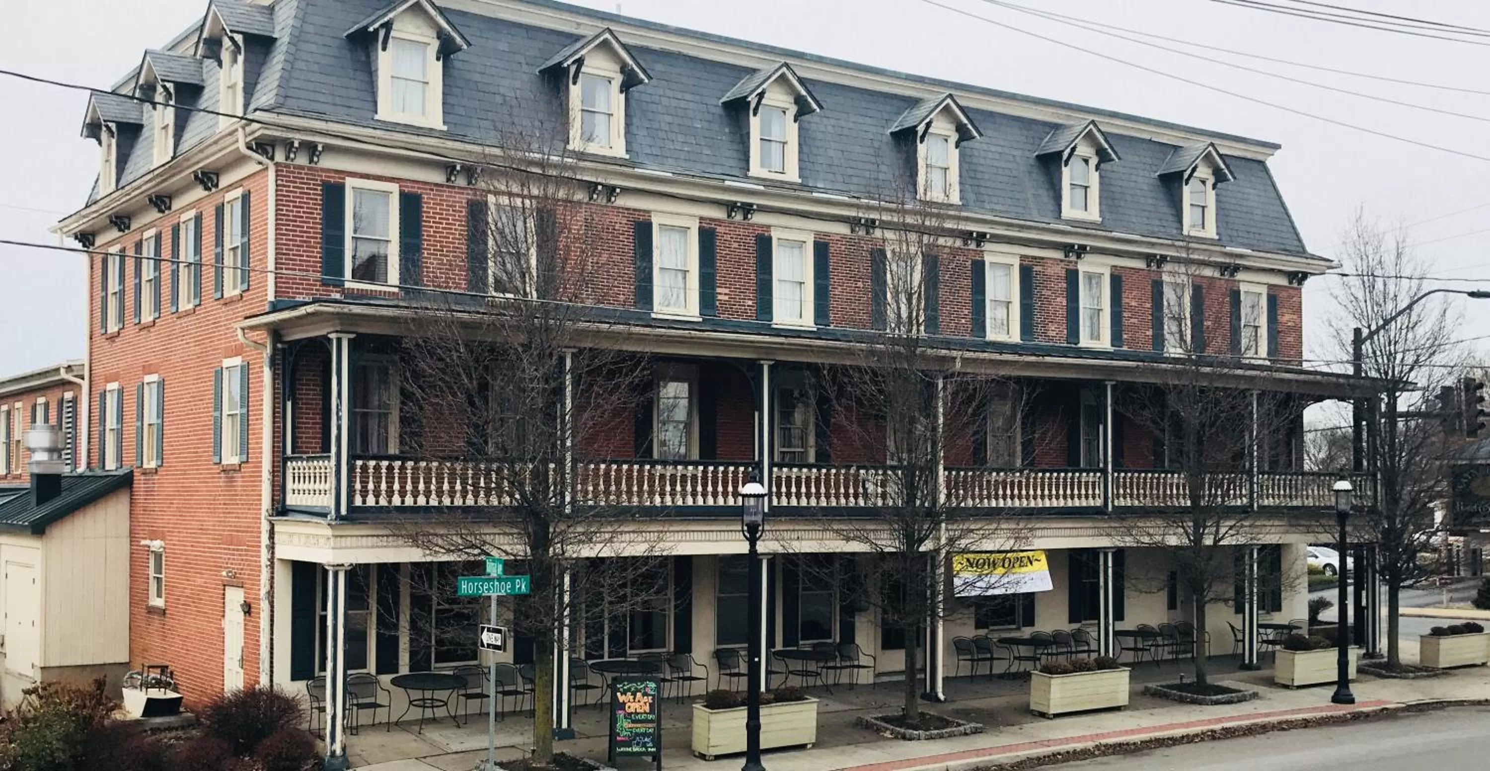 Waynebrook Inn