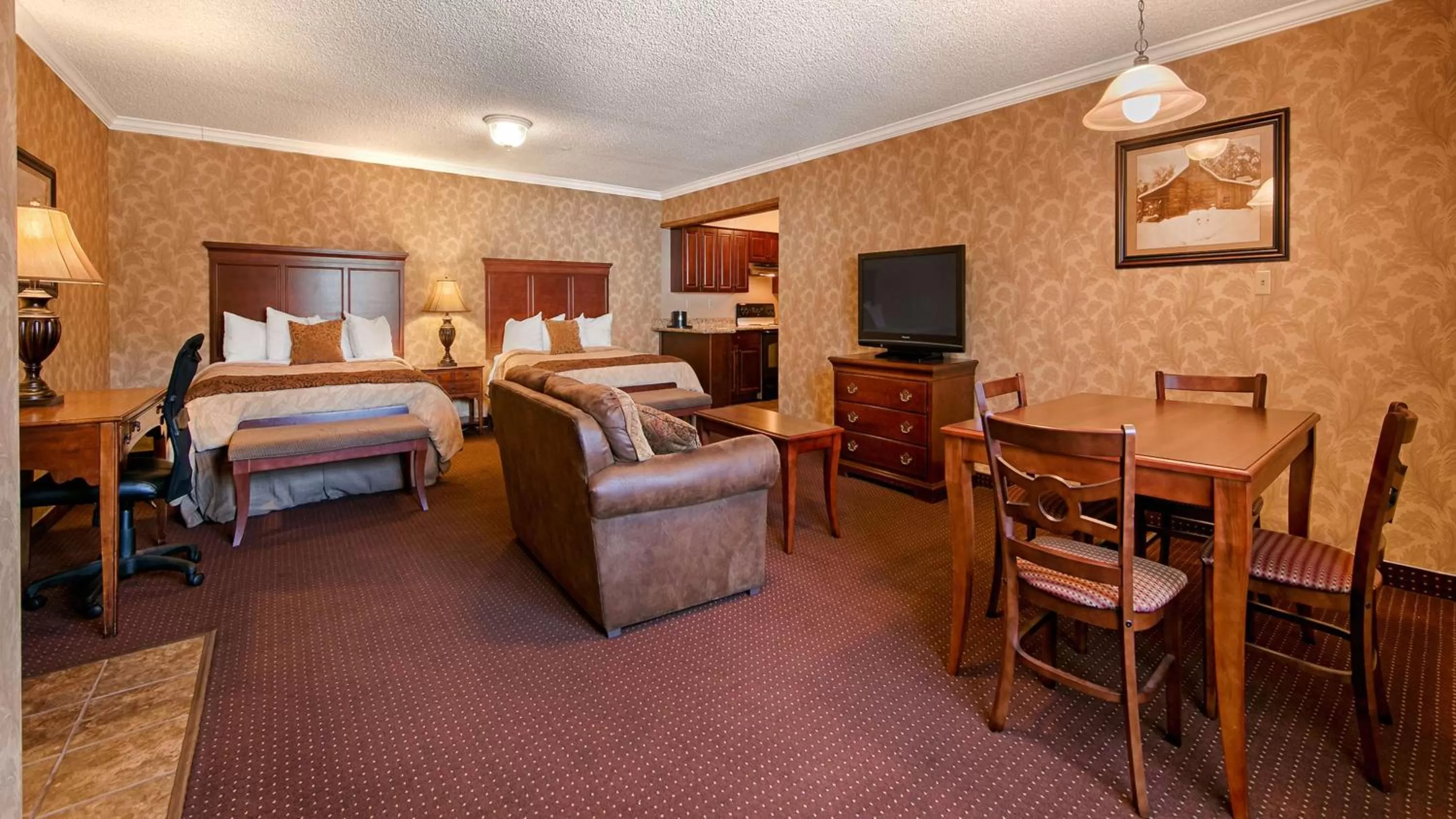 Queen Suite with Two Queen Beds - Non-Smoking in Best Western Plus Humboldt House Inn