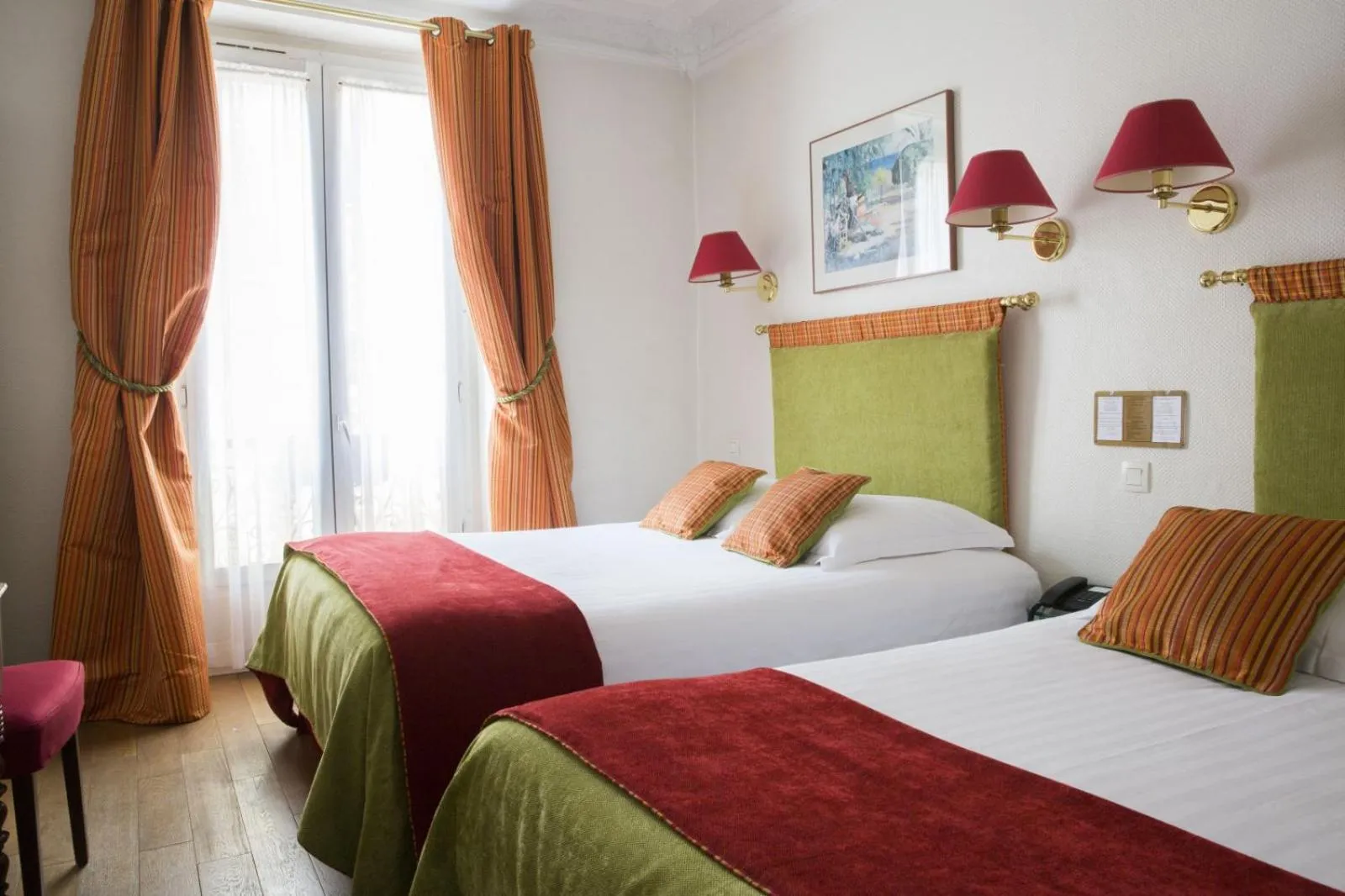 Superior Twin Room in New Orient Hotel