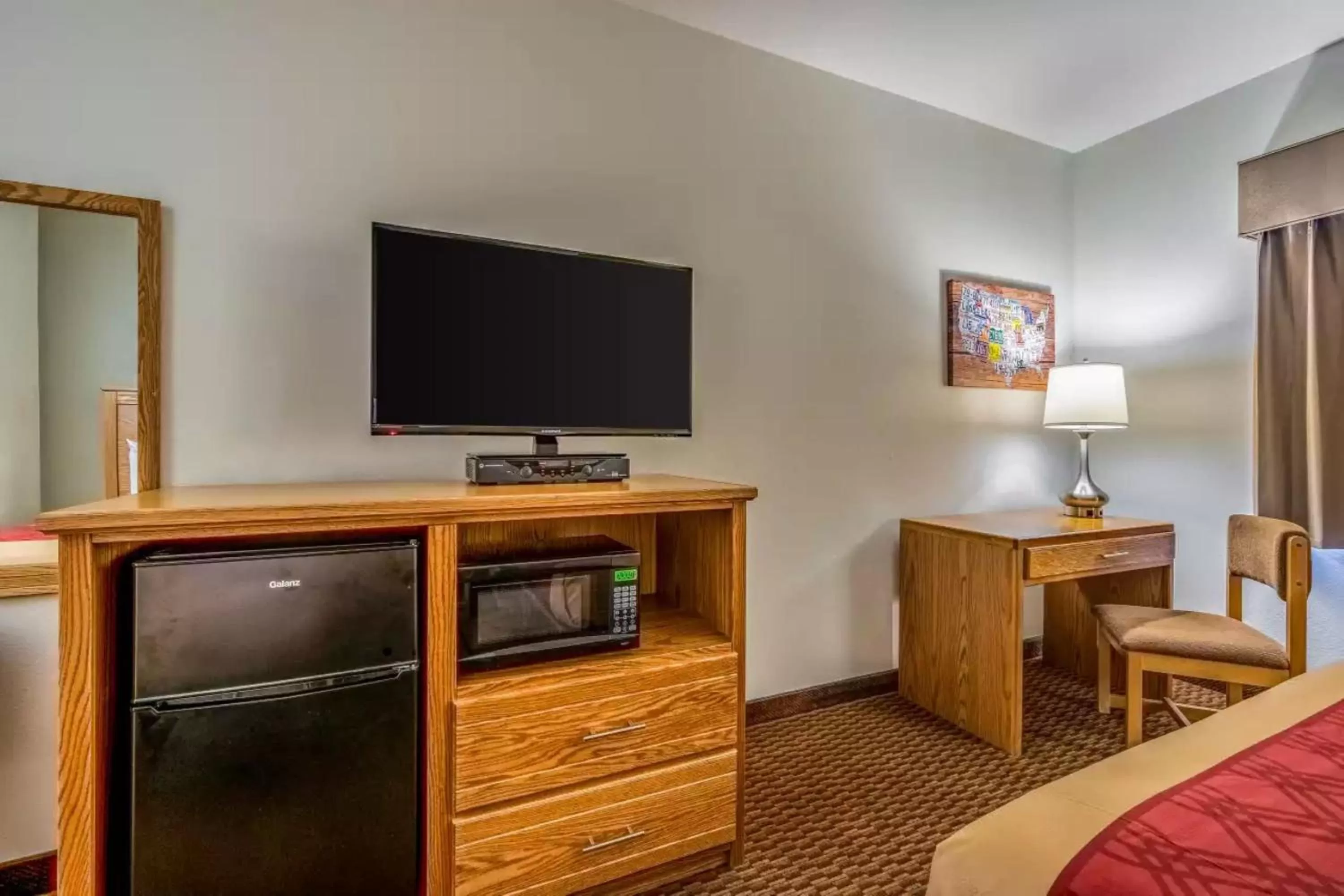 King Room with Mobility Access and Bathtub with Grab Bars, Non-Smoking in Wingate by Wyndham New Castle - Glenwood Springs