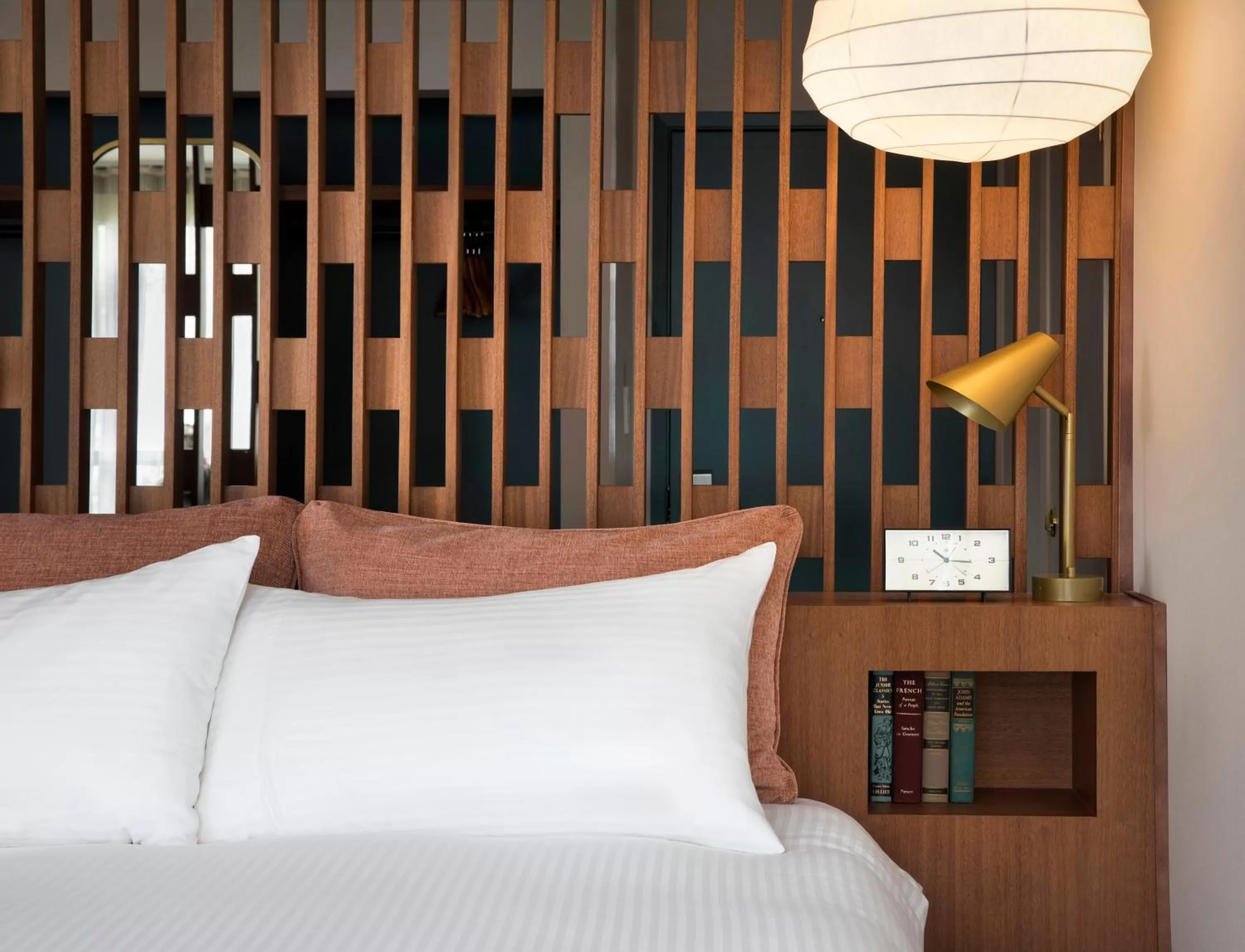 ADA Compliant Suite with King Bed with bathtub in Flamingo Resort & Spa Santa Rosa Sonoma, Tapestry by Hilton