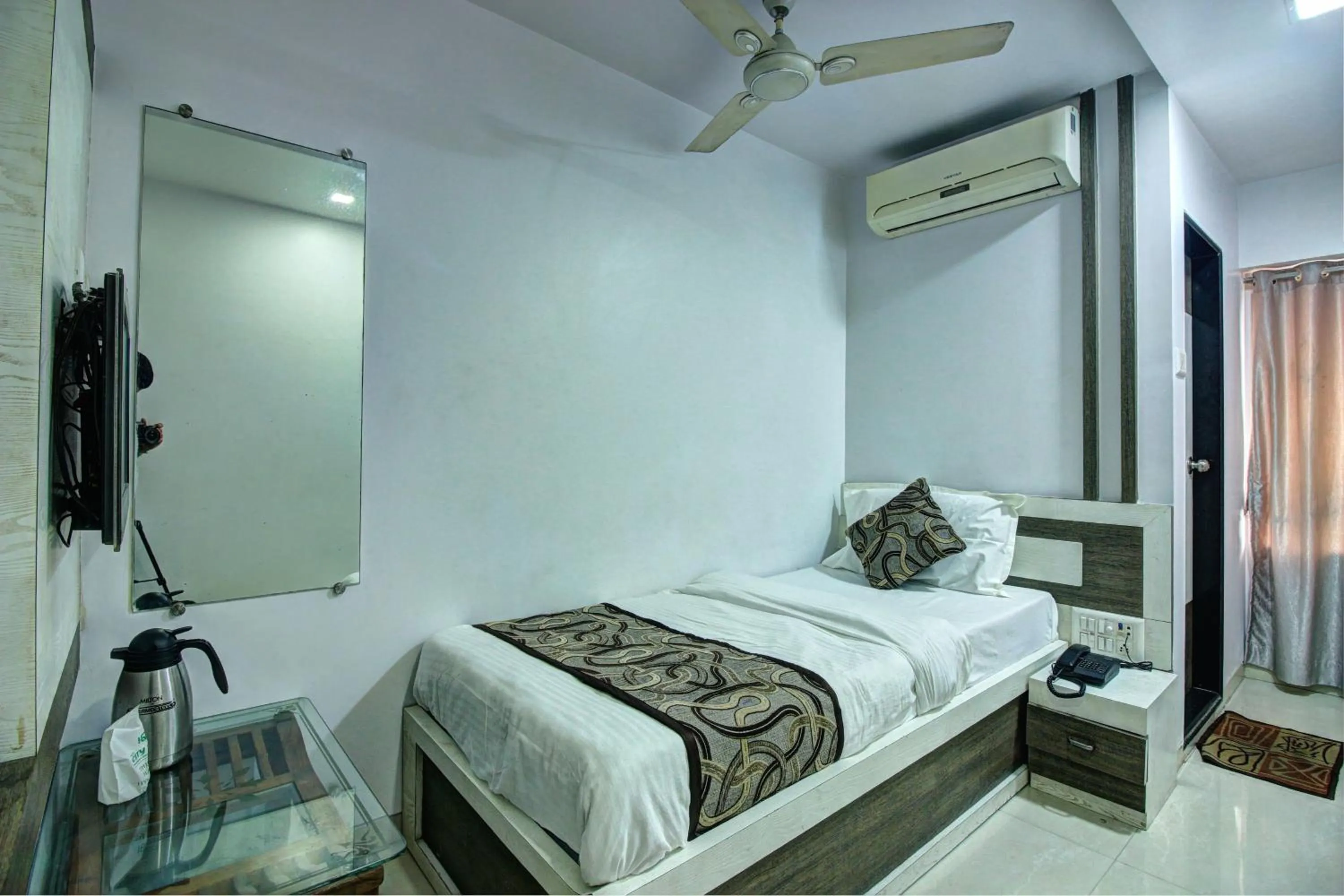 Single Non AC - single occupancy in Hotel City View