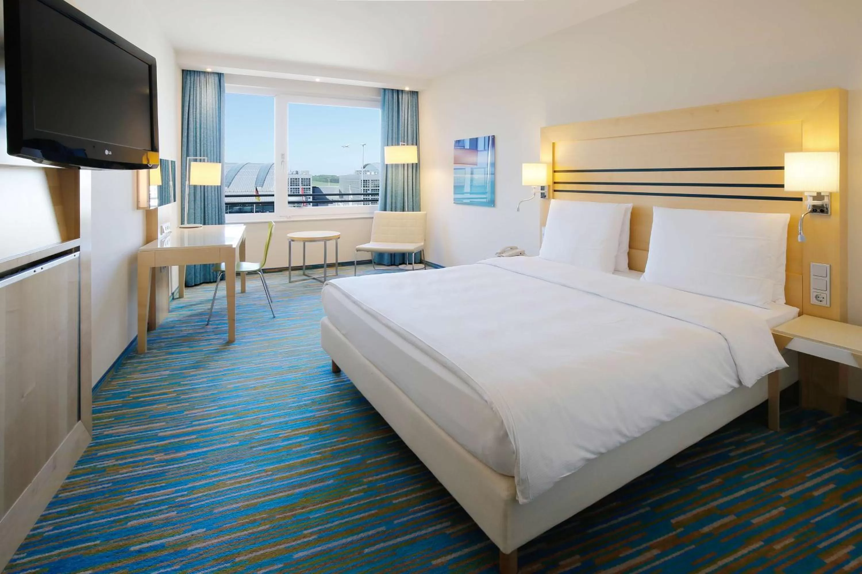 Superior Room with Airport View in Radisson Blu Hotel, Hamburg Airport
