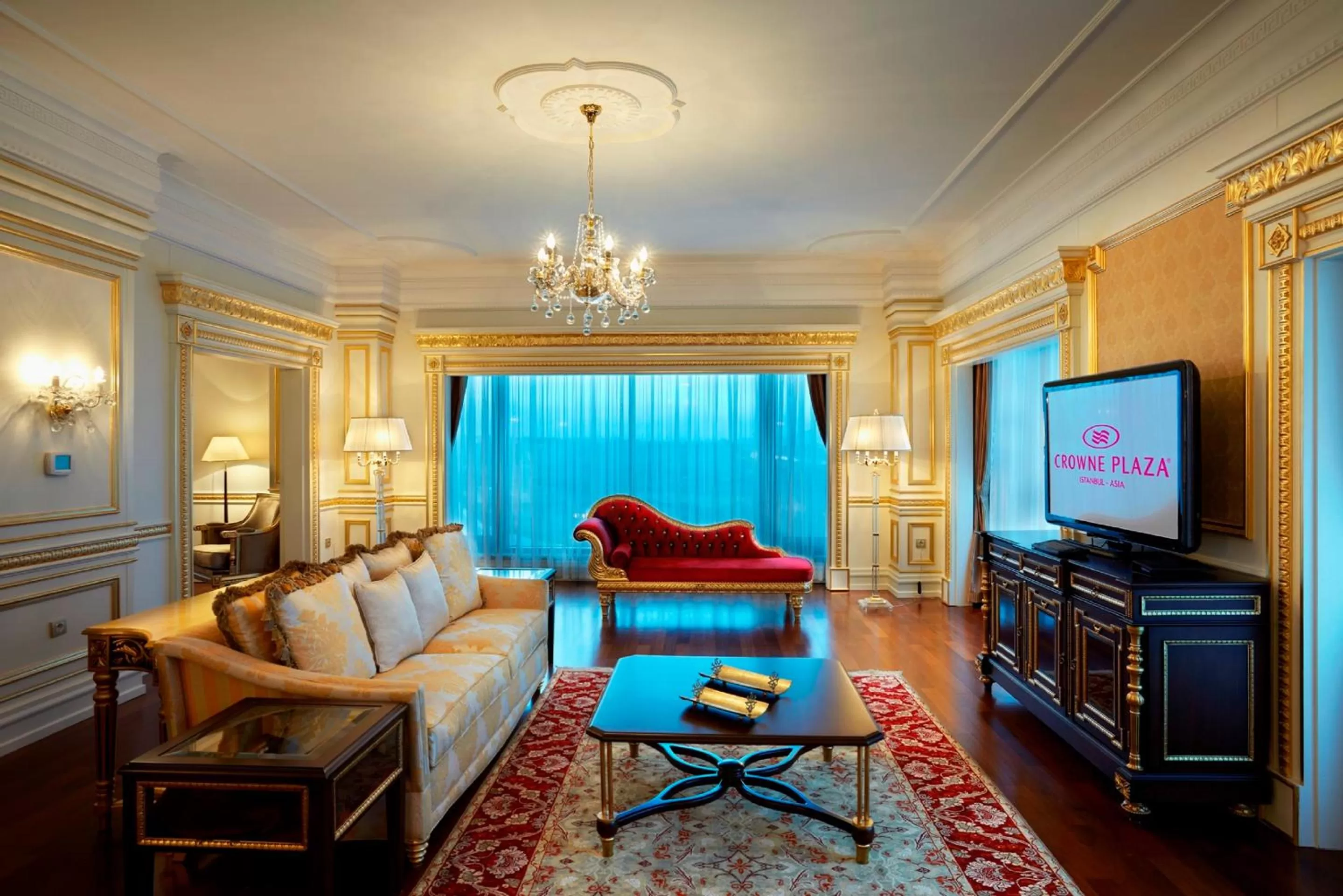 Presidential Suite with Spa Bath and Sauna in Crowne Plaza Istanbul Asia by IHG