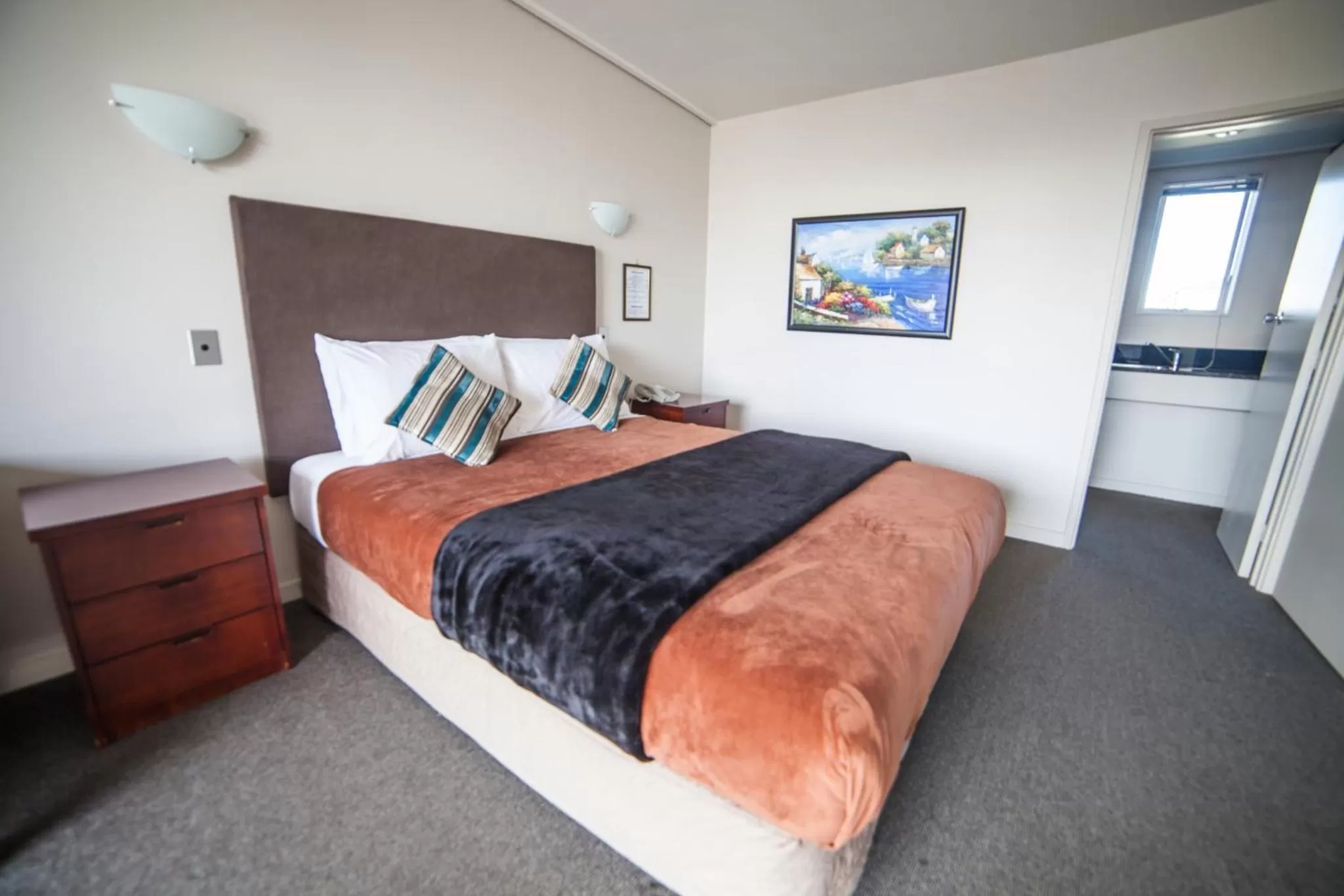 Superior Studio in City Central Motel Apartments