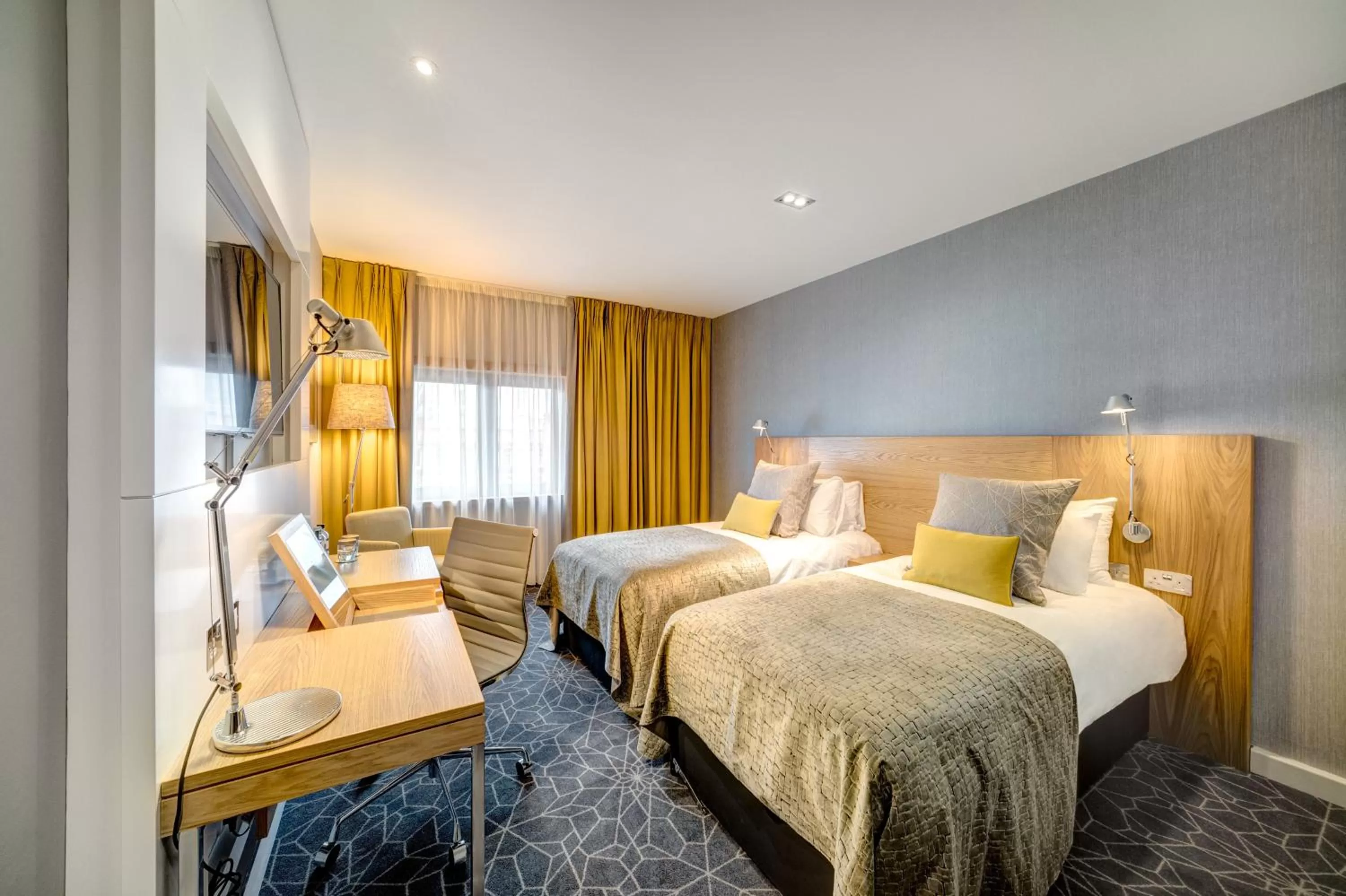 Standard Twin Room in Apex City of Glasgow Hotel
