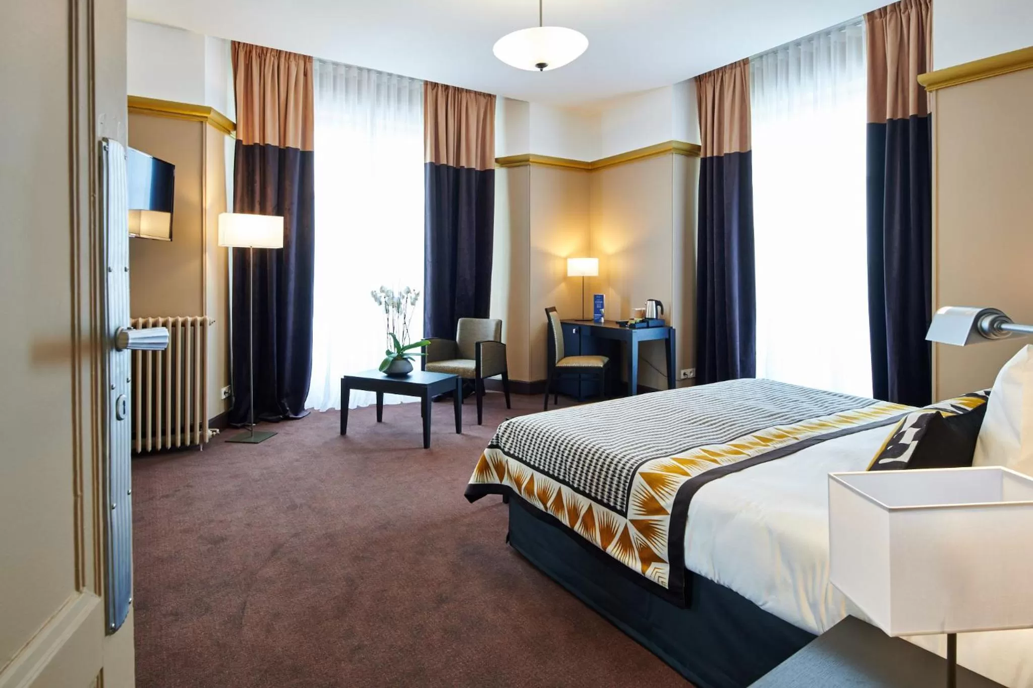 Double or Twin Room with Canal View in Hotel & Spa Vacances Bleues Le Splendid