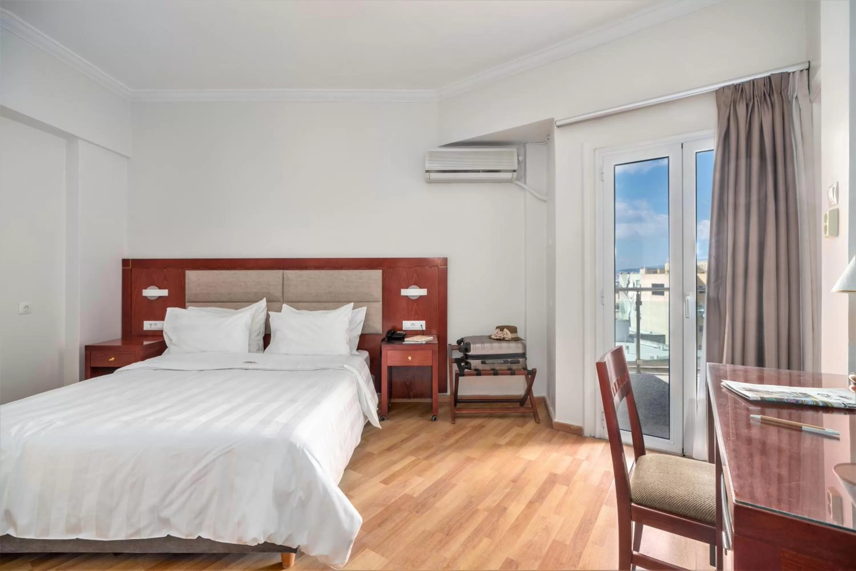 Double or Twin Room with Balcony in Attalos Hotel