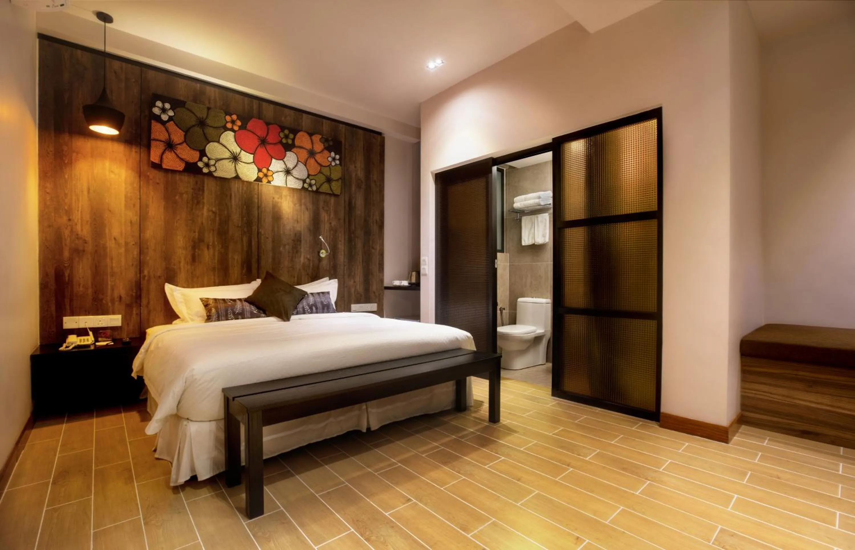 Deluxe King Room in Hotel Twenty 8B