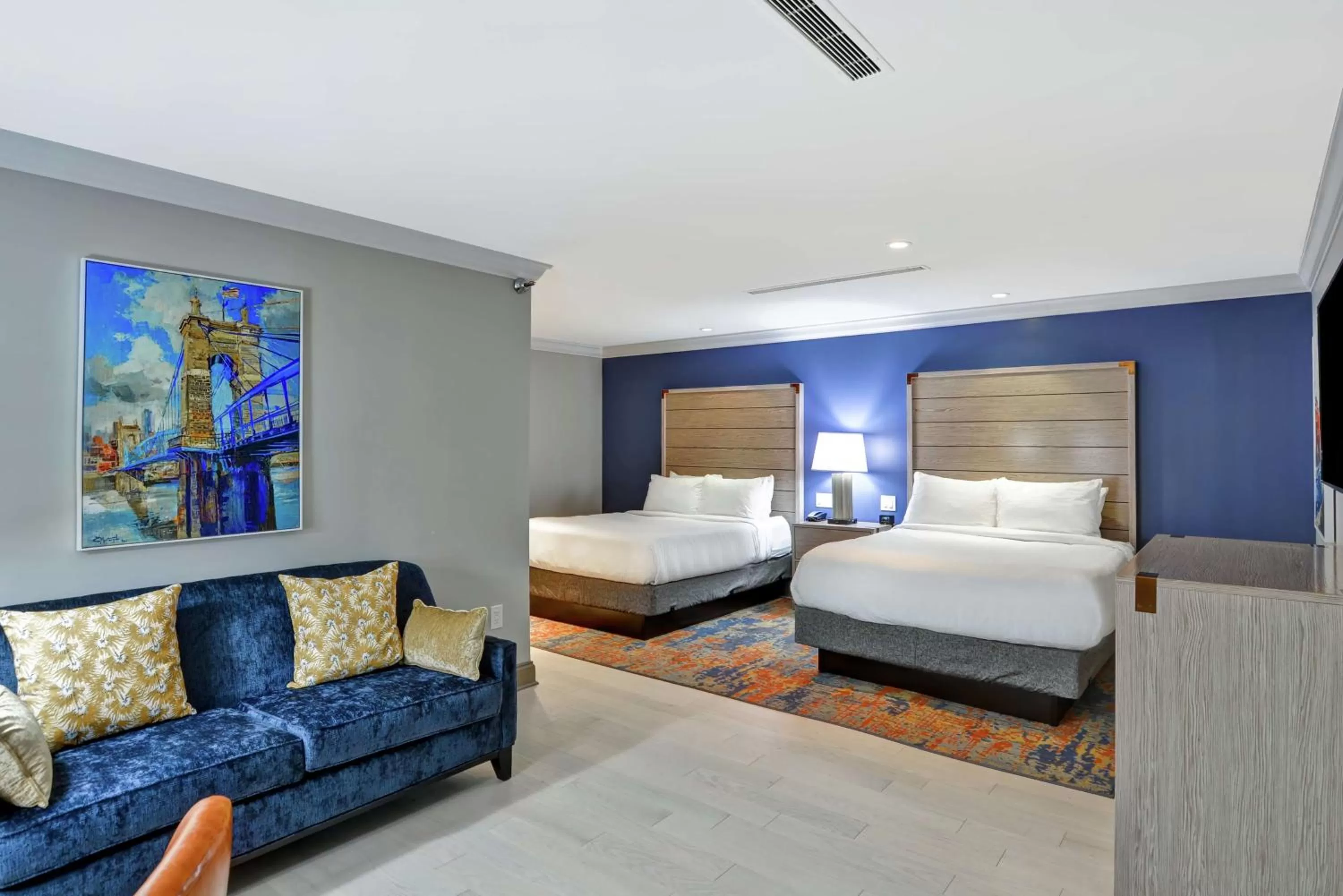 Queen Room with Two Queen Beds in The Cincinnatian Curio Collection by Hilton