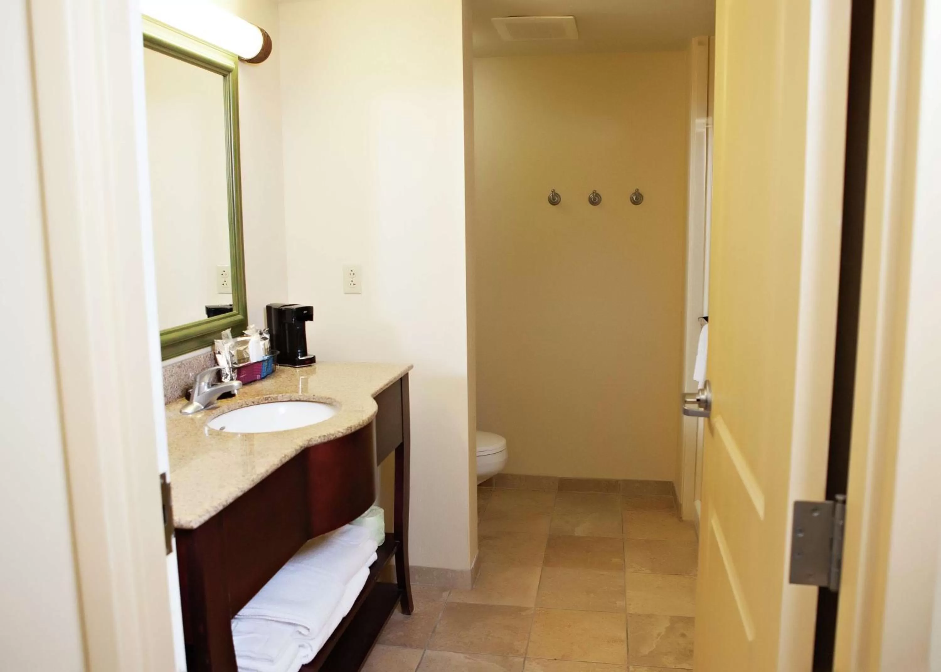 One Queen Refrigerator/Microwave Non-Smoking in Hampton Inn Martin