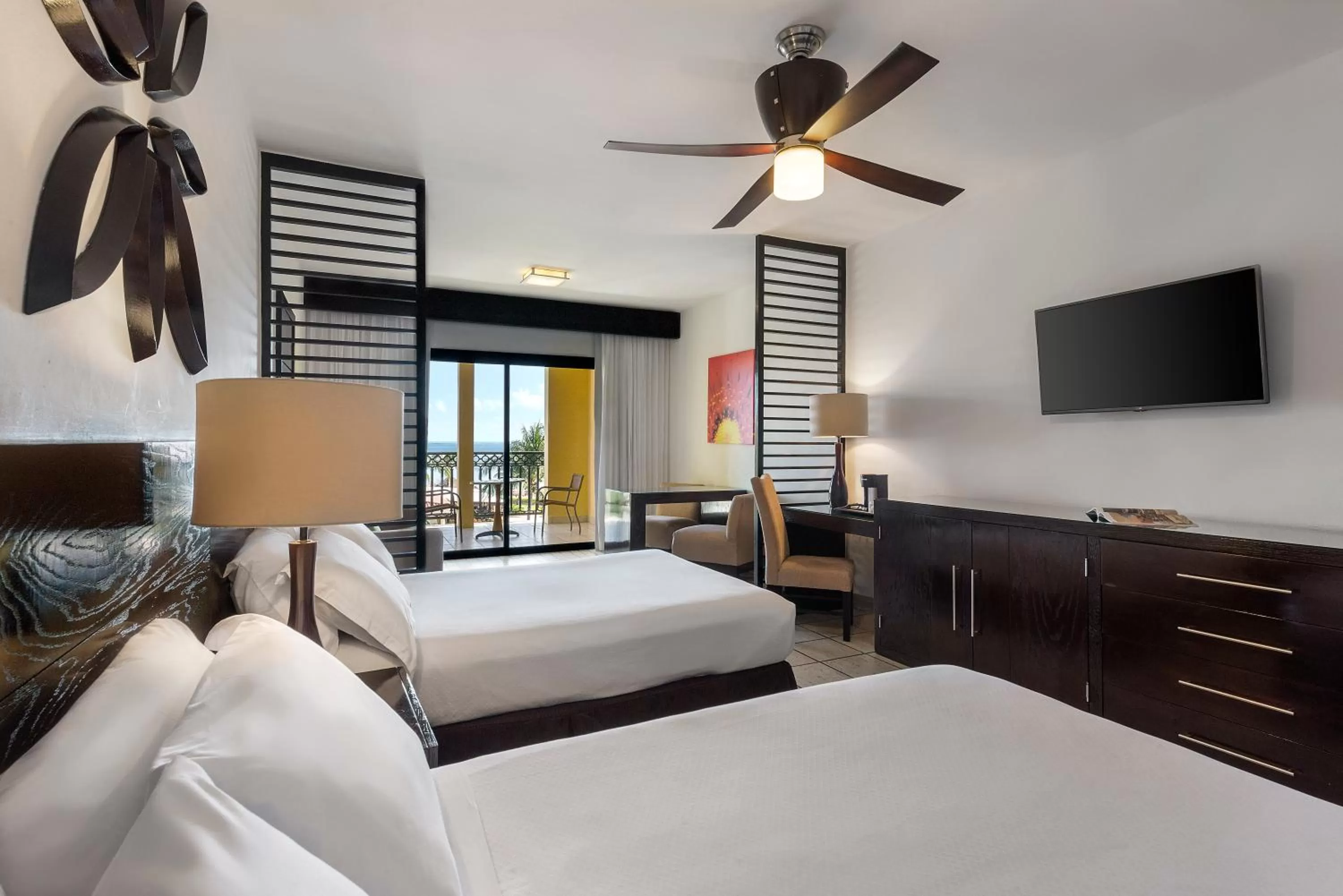 Junior Suite Ocean View (2 Adults + 2 Children) in Ocean Coral & Turquesa All Inclusive