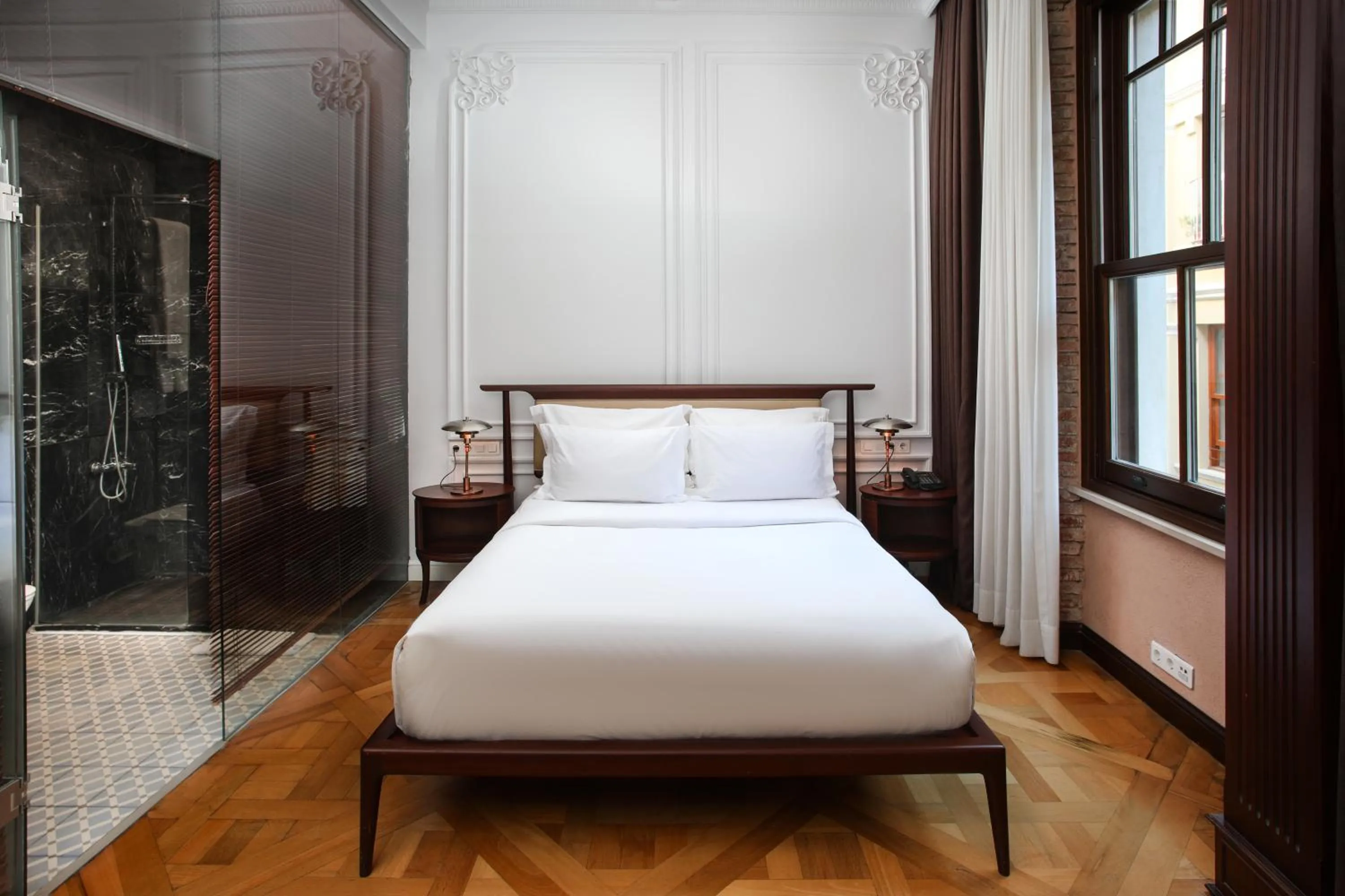 Deluxe Double Room in Georges Hotel Galata