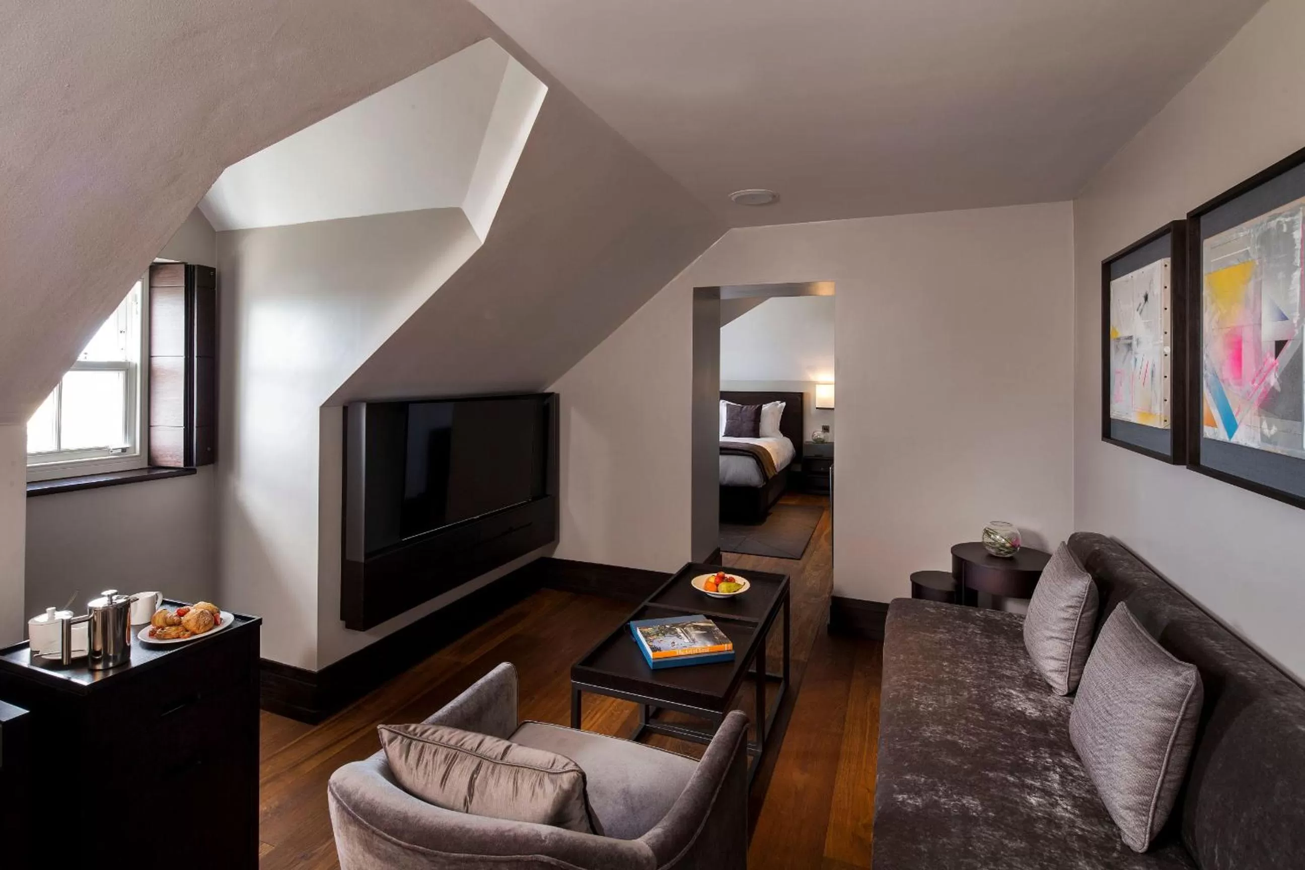 One-Bedroom Suite in Twr y Felin Hotel