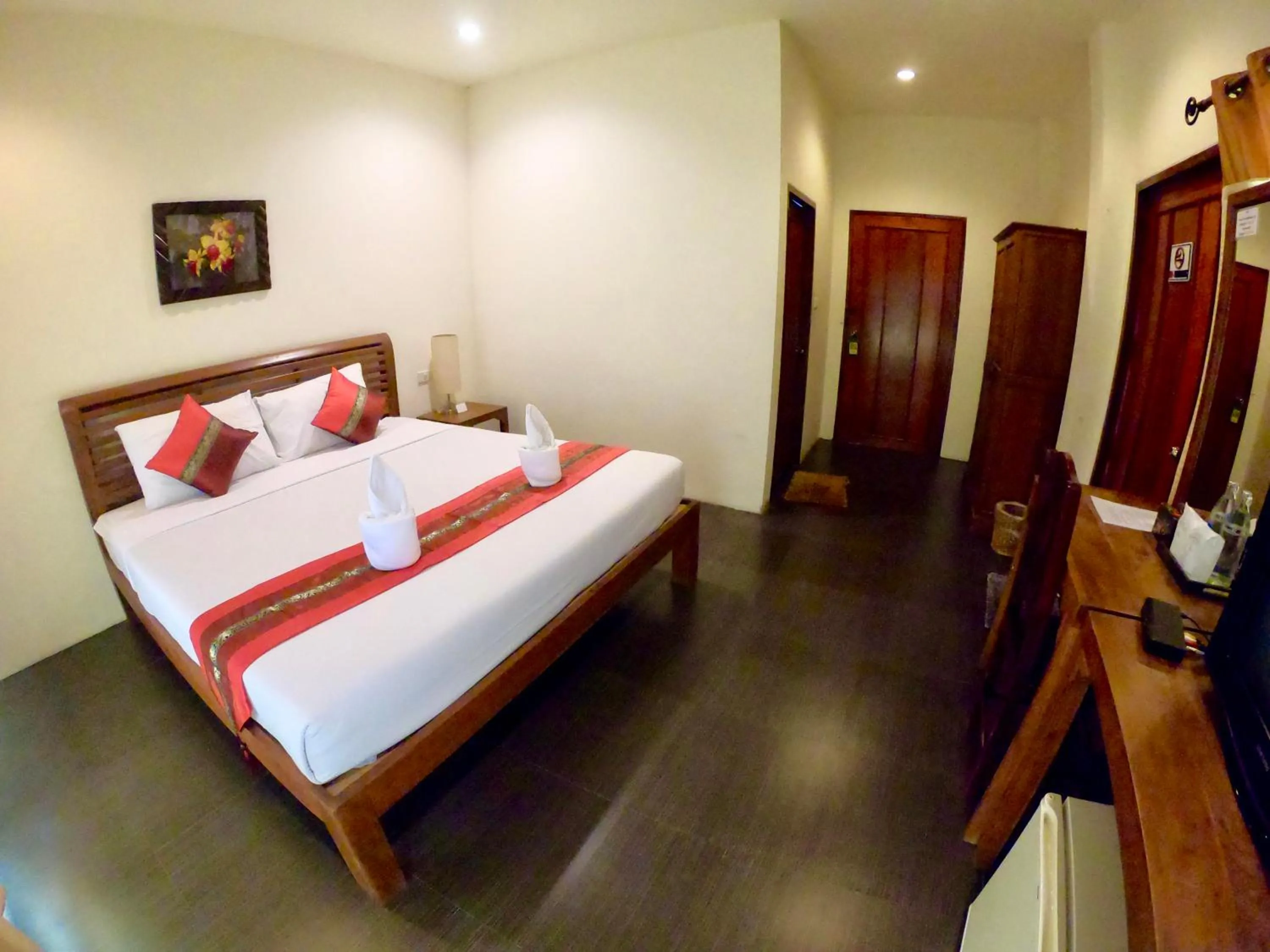 Standard King Room in Home Inn Pai Garden