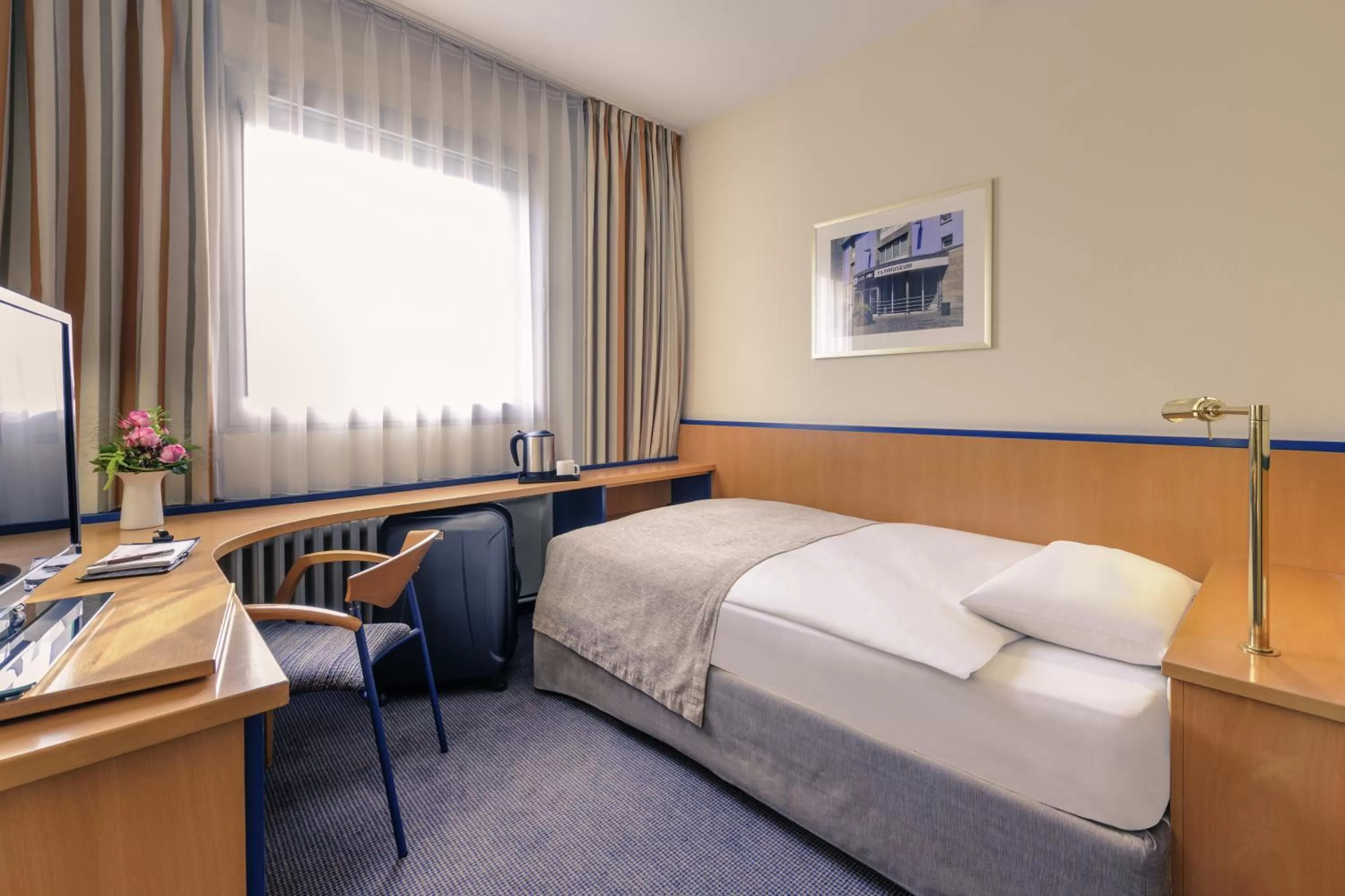 Standard Single Room in Mercure Hotel Düsseldorf City Center