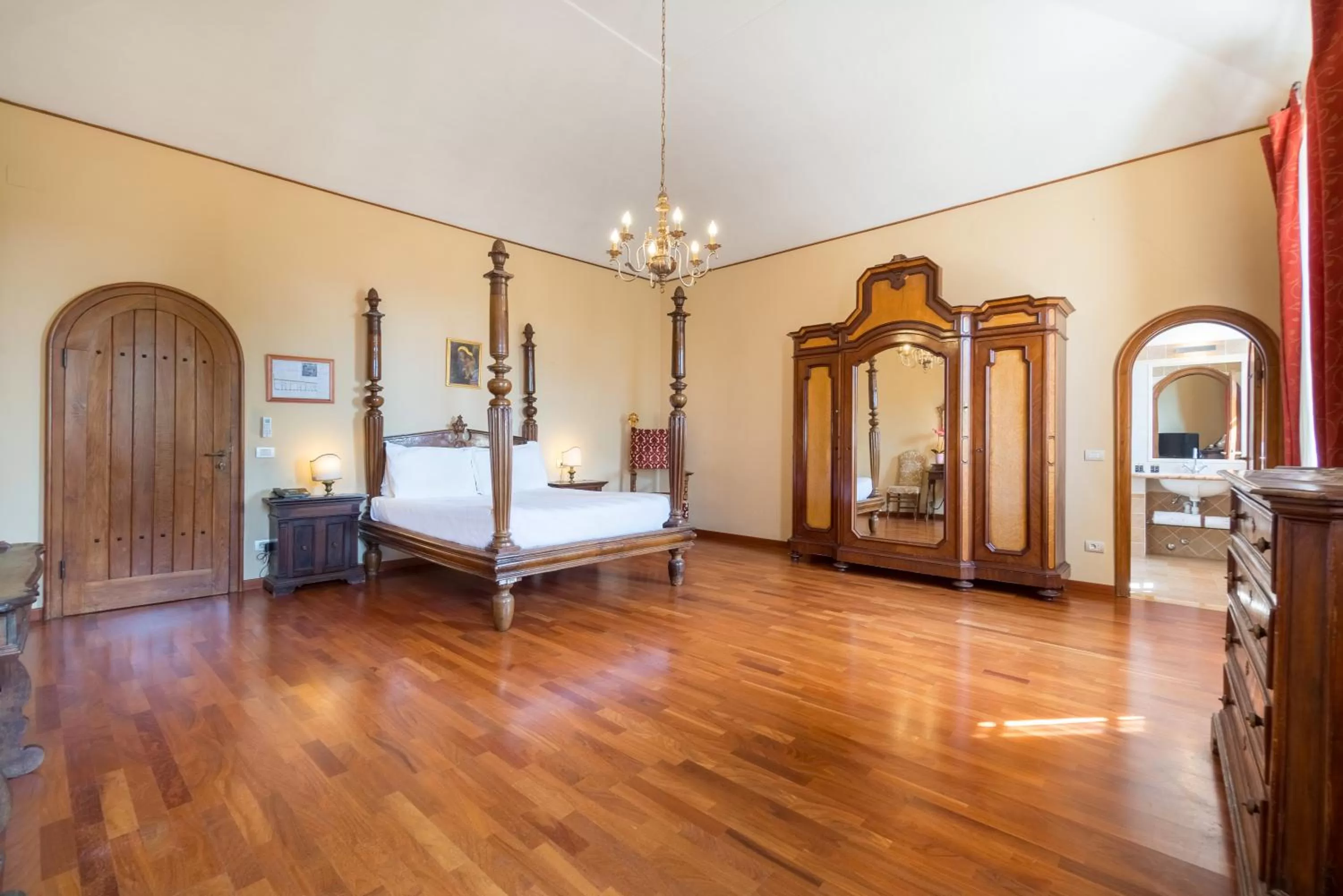 Deluxe Room in Certosa di Pontignano Residenza d'Epoca - Place of Charme