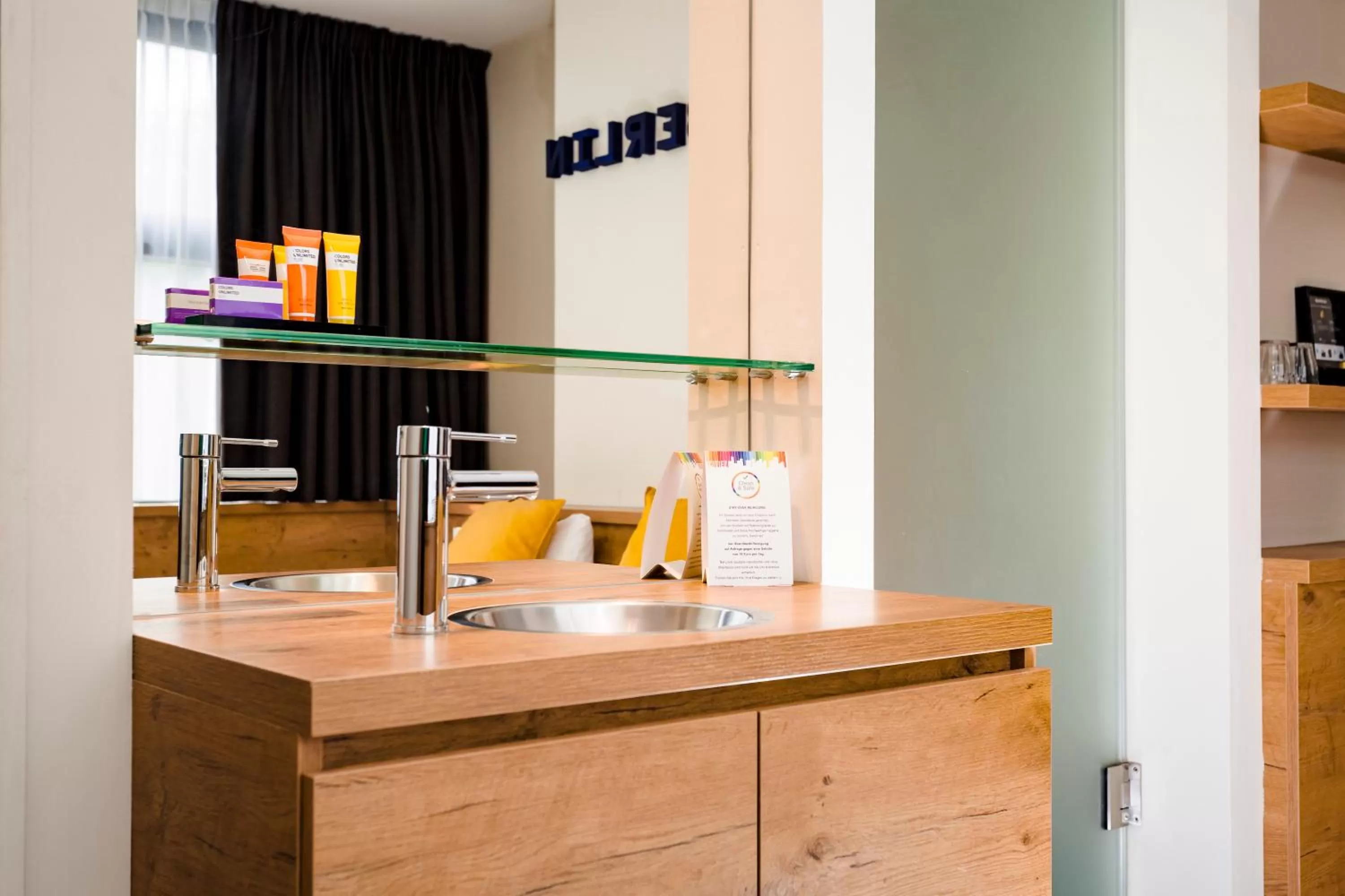 Twin Room (Including free parking) in Citiez Hotel Amsterdam