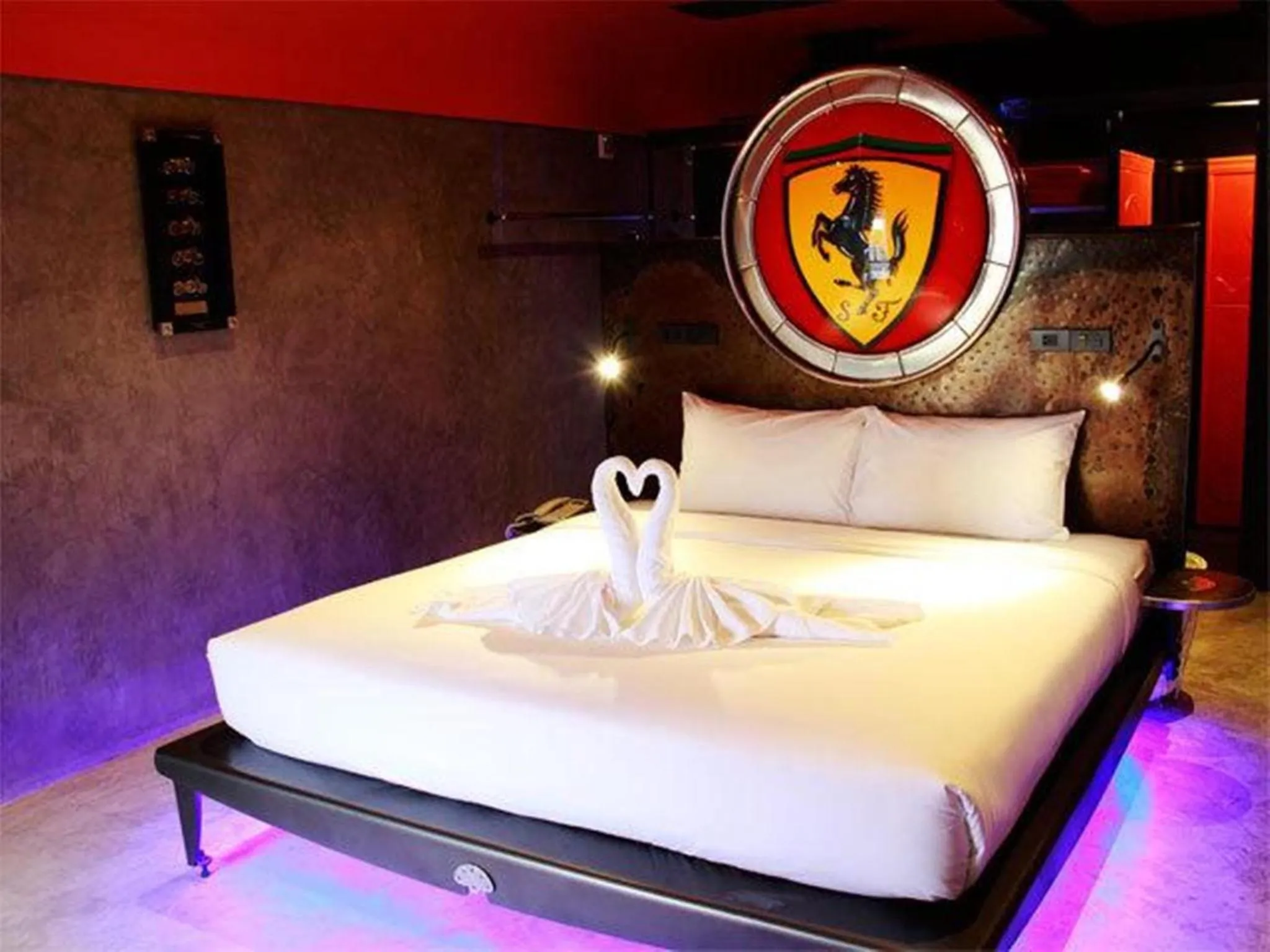 Deluxe Double Room in Nicky's Handlebar