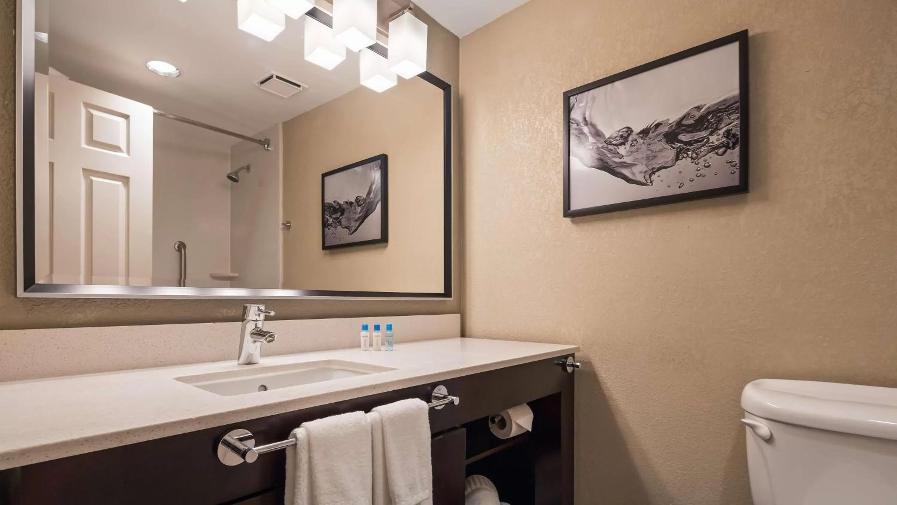 King Room - Non-Smoking in Best Western Plus Hollywood/Aventura